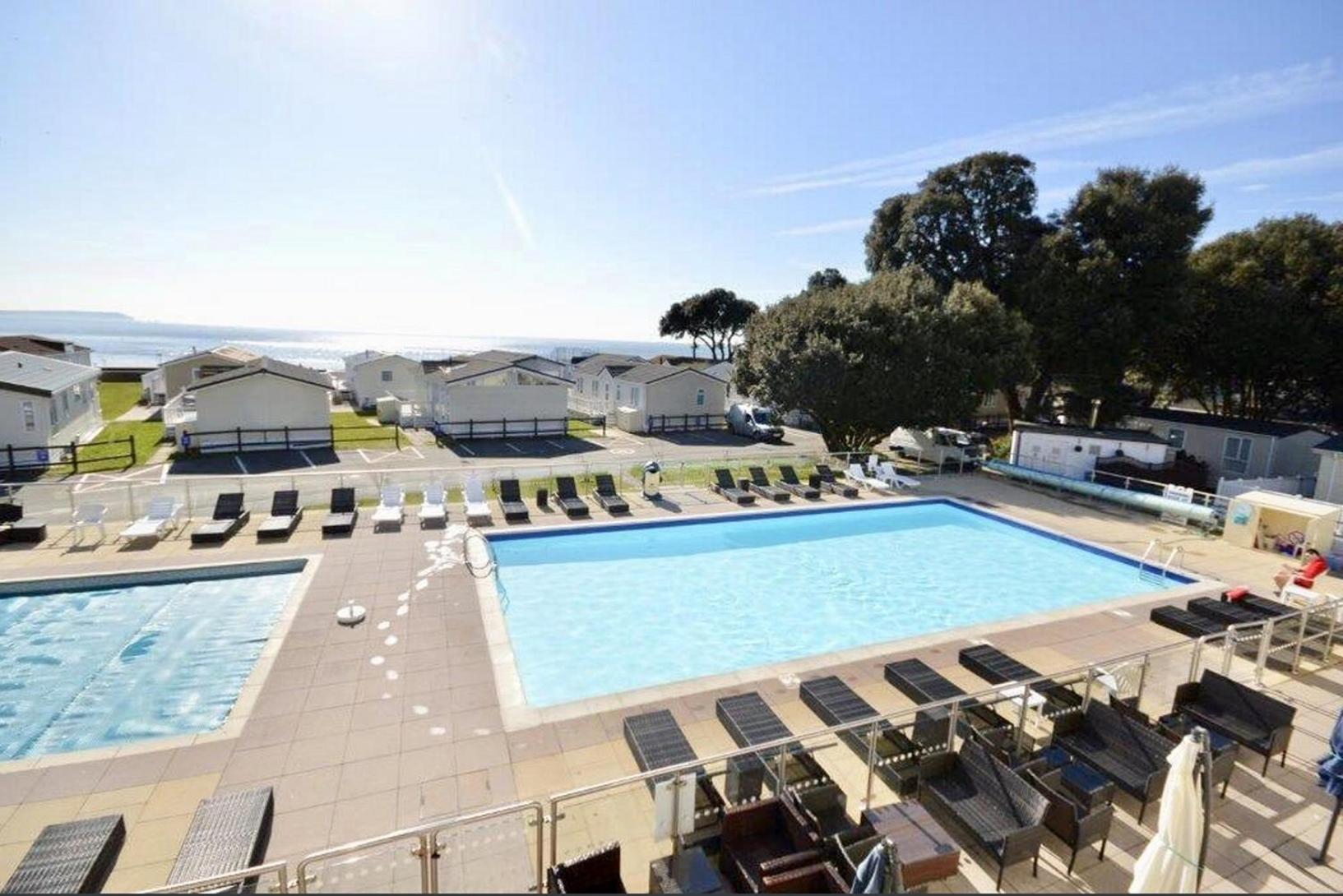Avon Beach Lodge