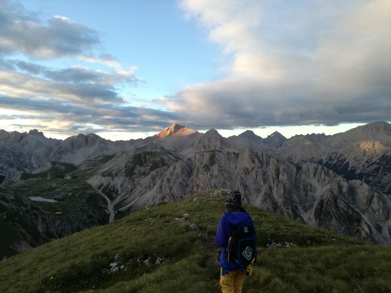 Photo 33