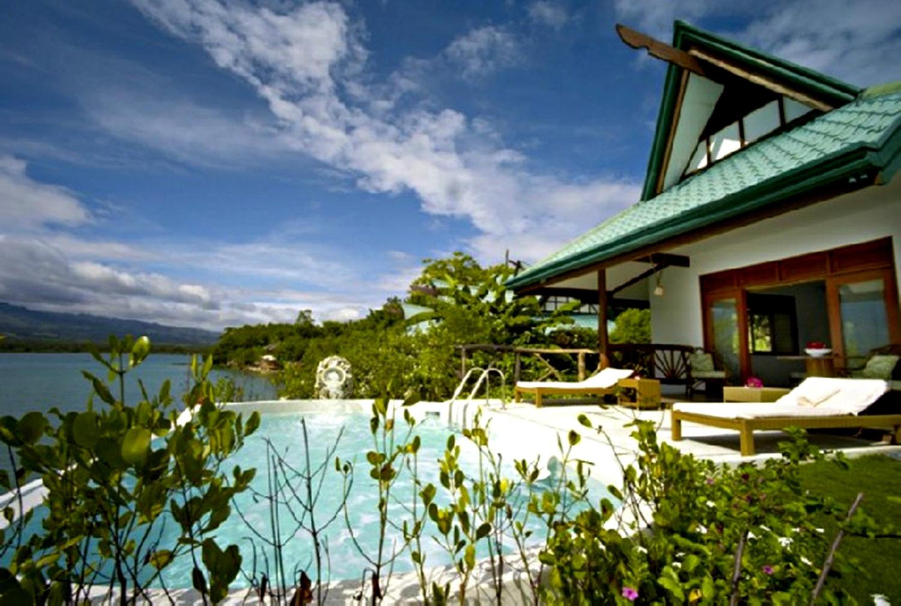 Badian Island Wellness Resort