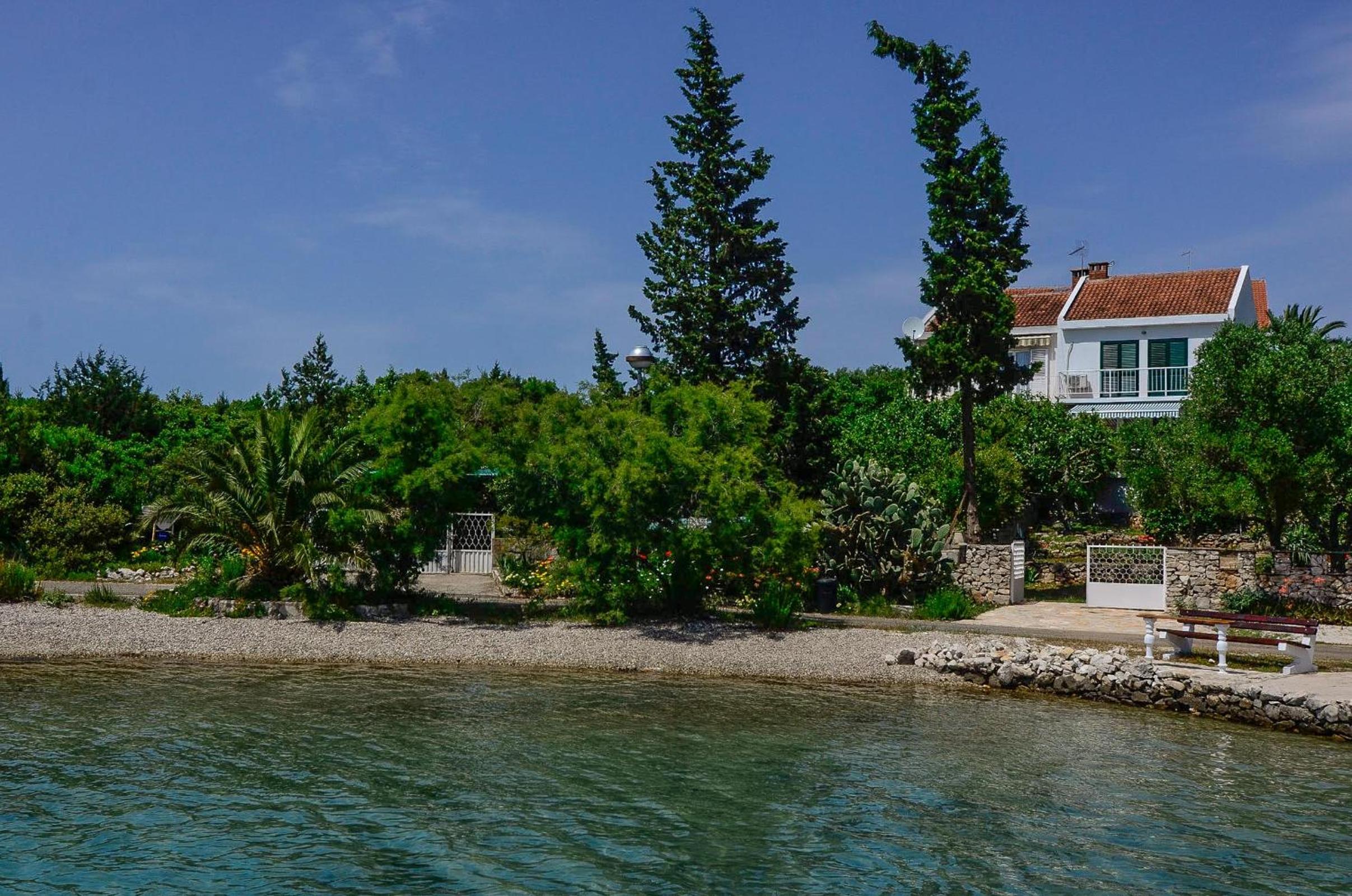 Holiday Home Lovište