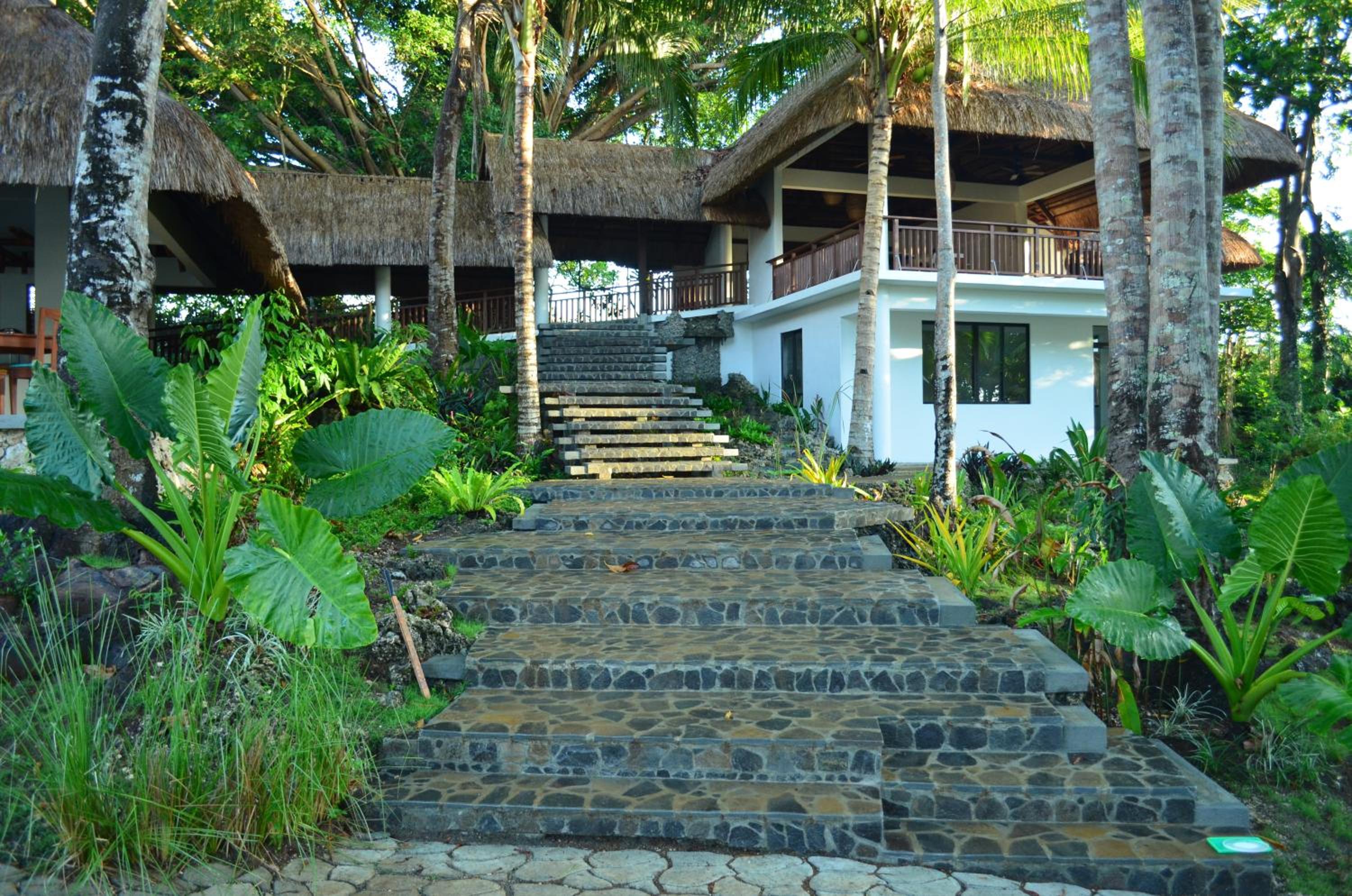 Amun Ini Beach Resort & Spa