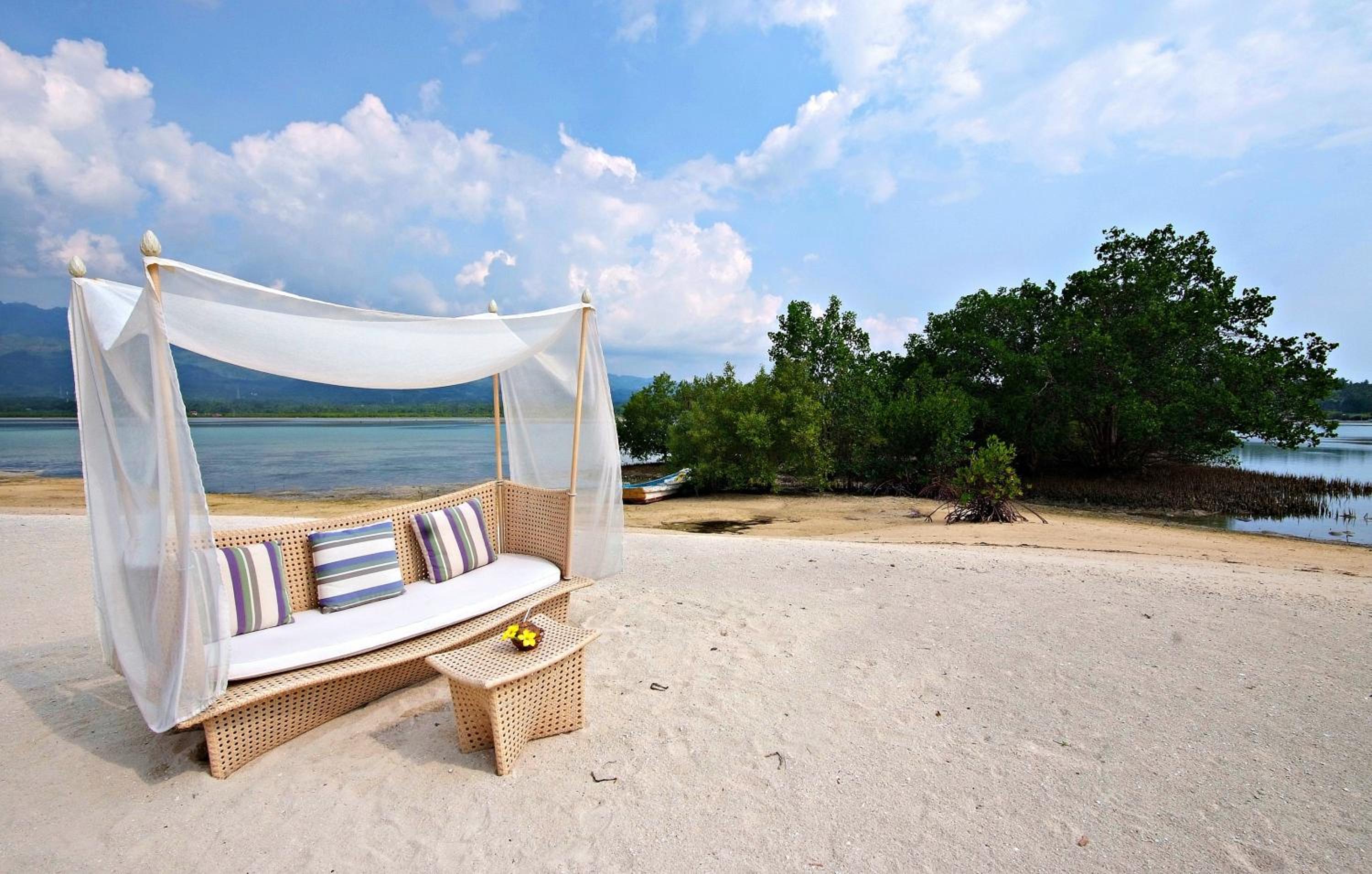 Badian Island Wellness Resort