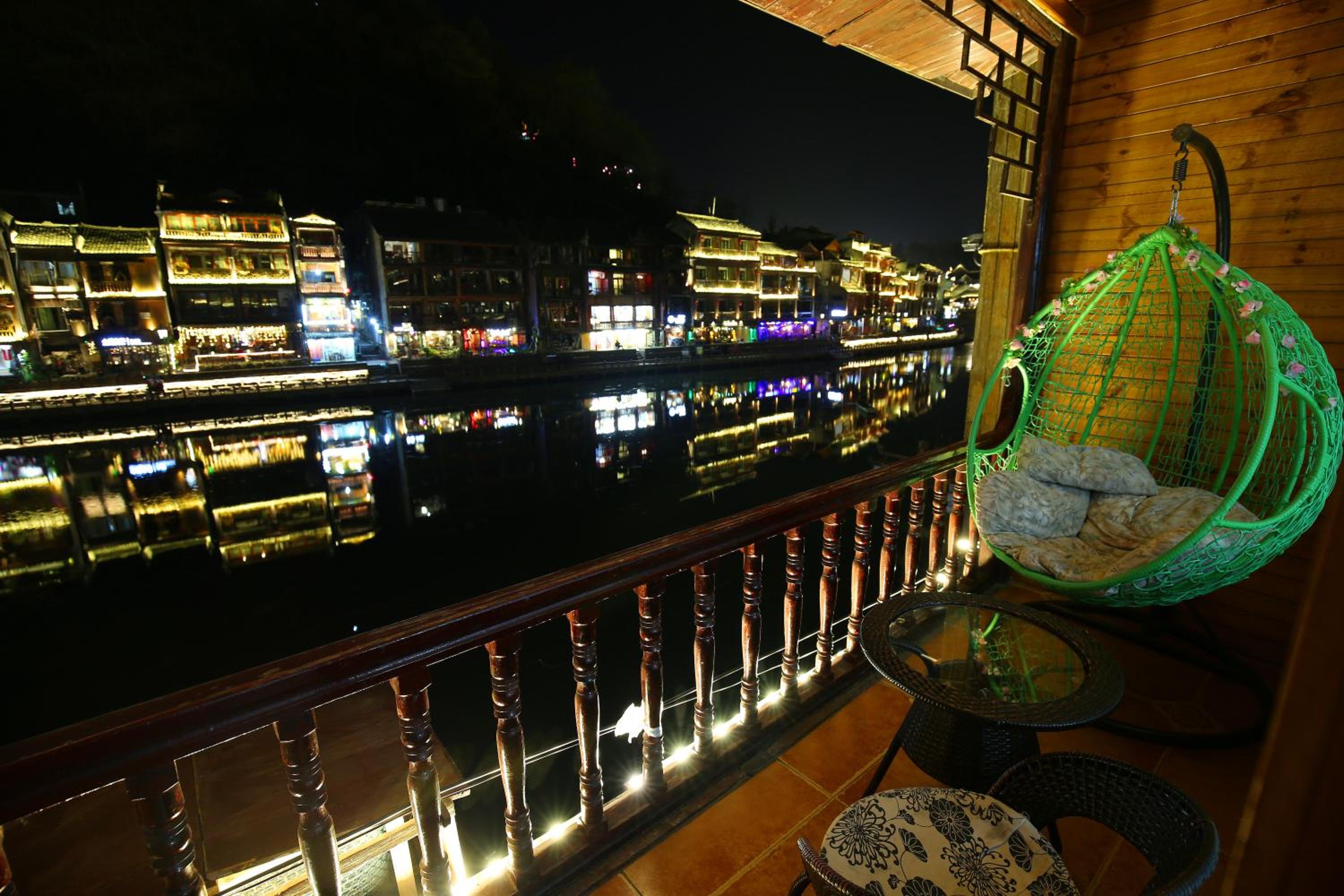 Phoenix Fuyuan Villa Riverside Hotel