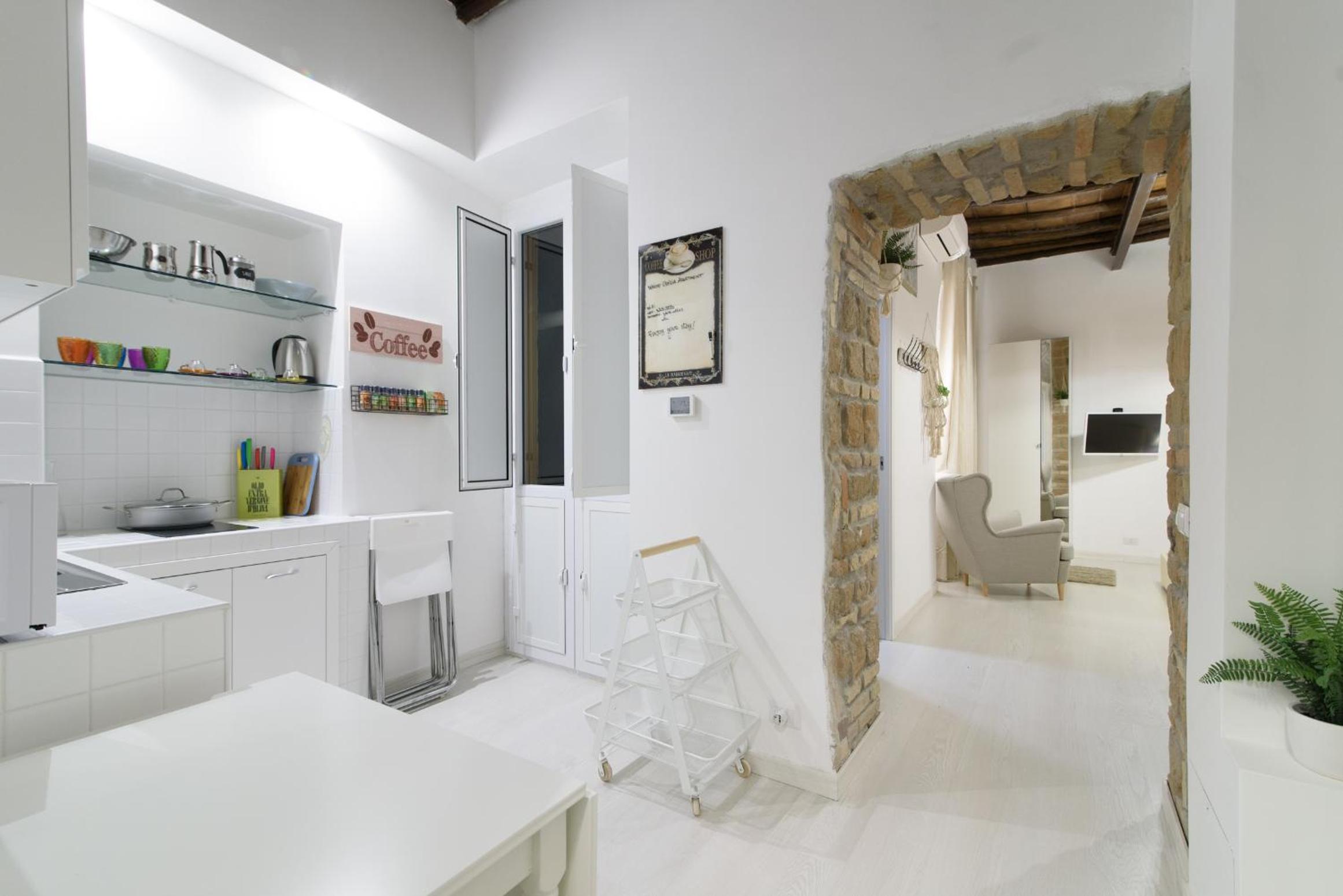 White Ostilia Apartments