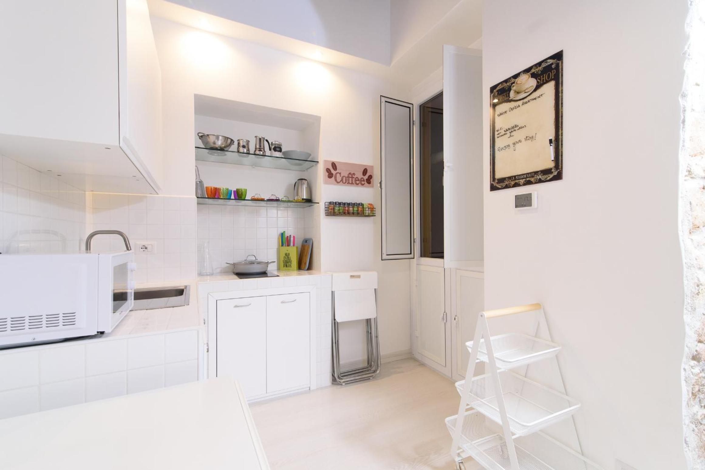 White Ostilia Apartments