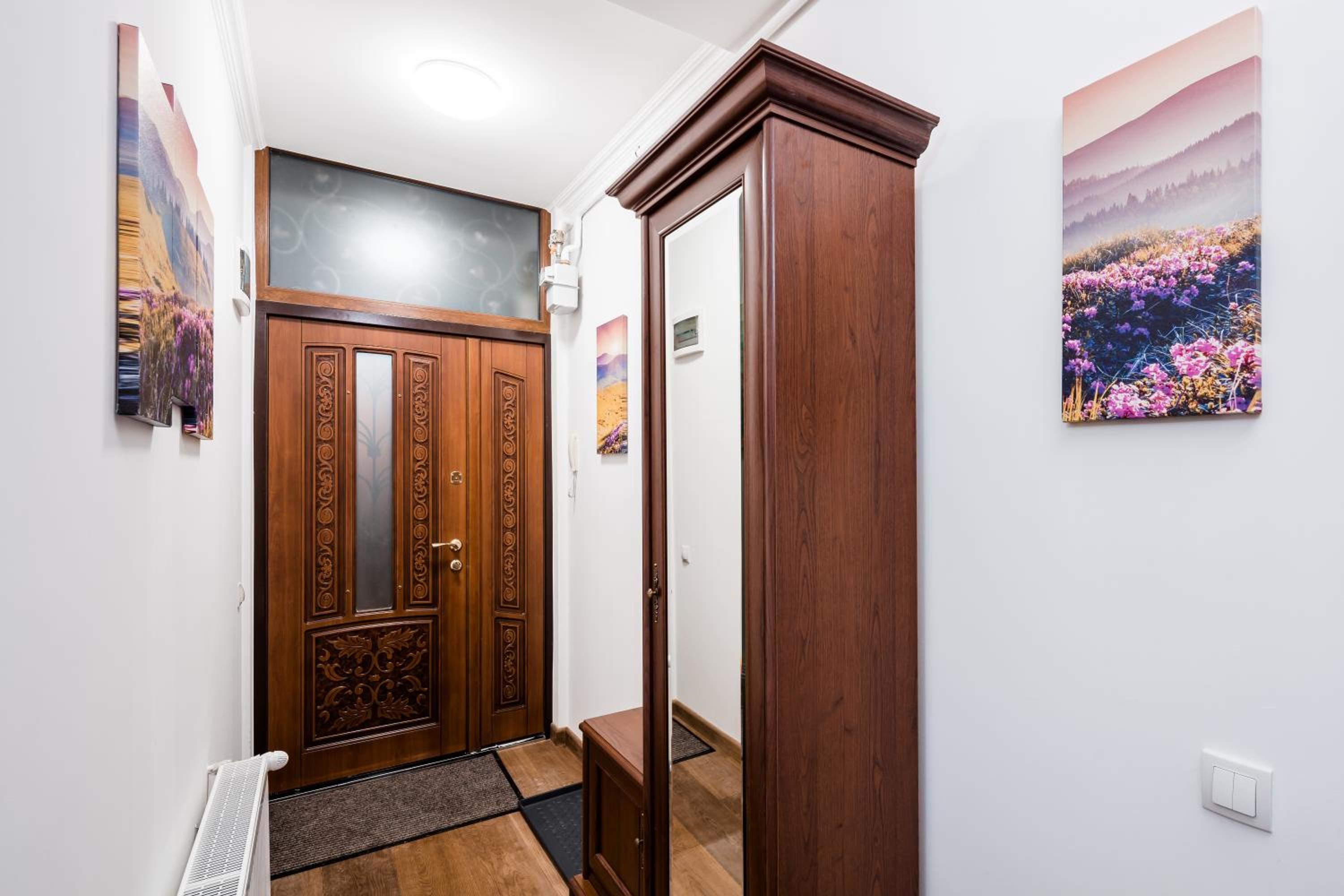 Romari apartment площа Міцкевича 5