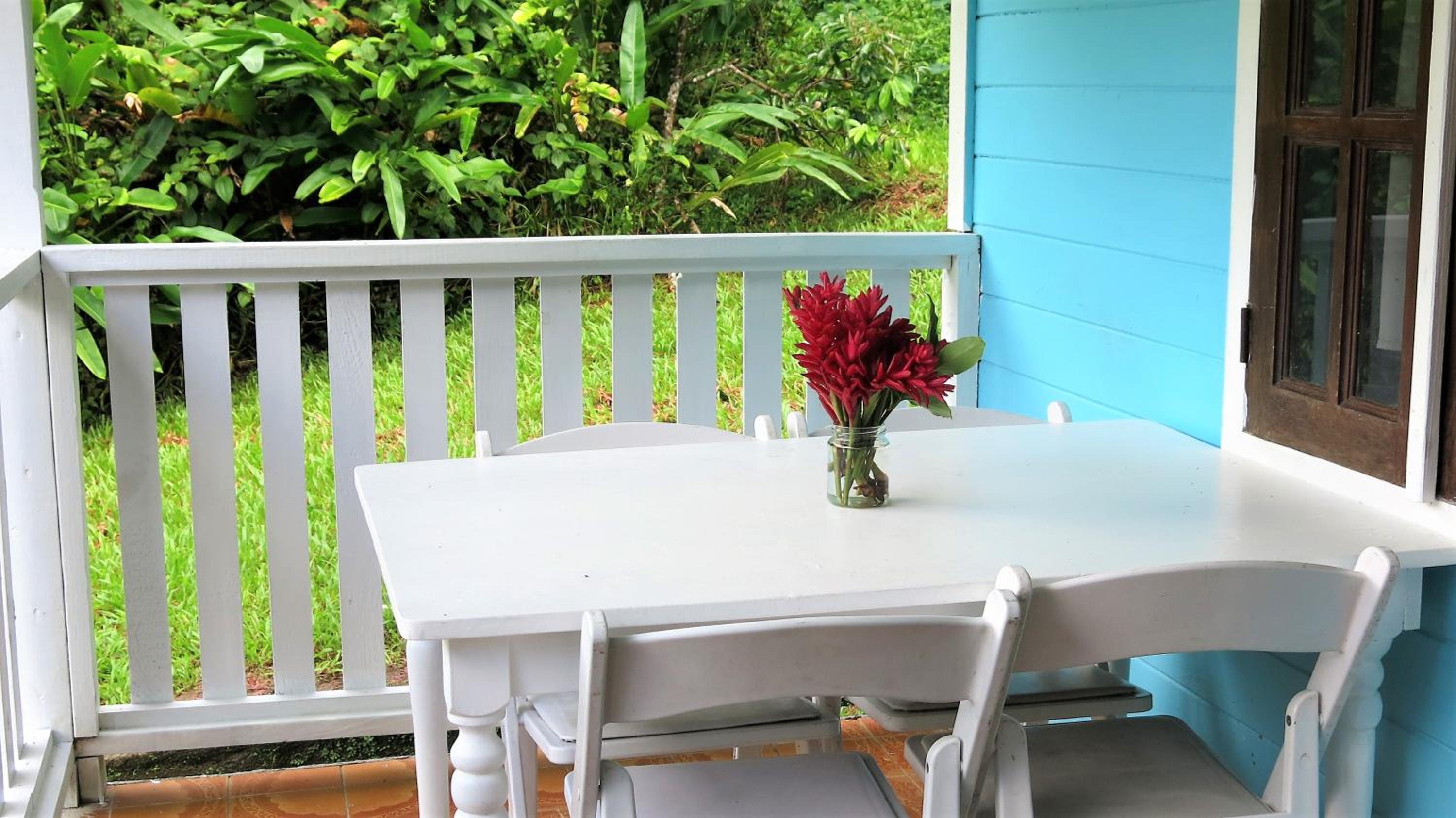 Chez Ophelia Cottage Apartments