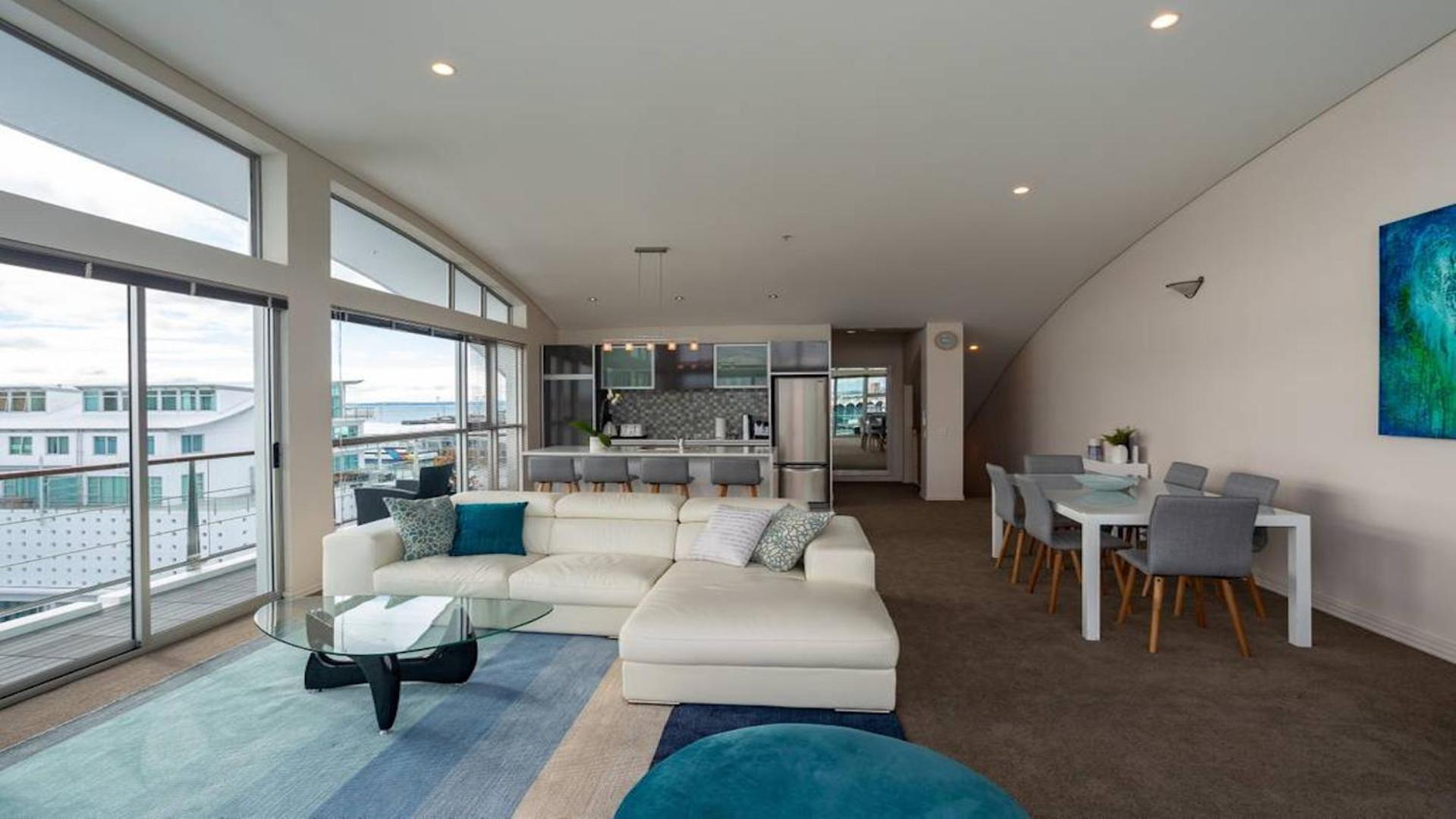 Princes Wharf's truly stunning North-West Loft view 3