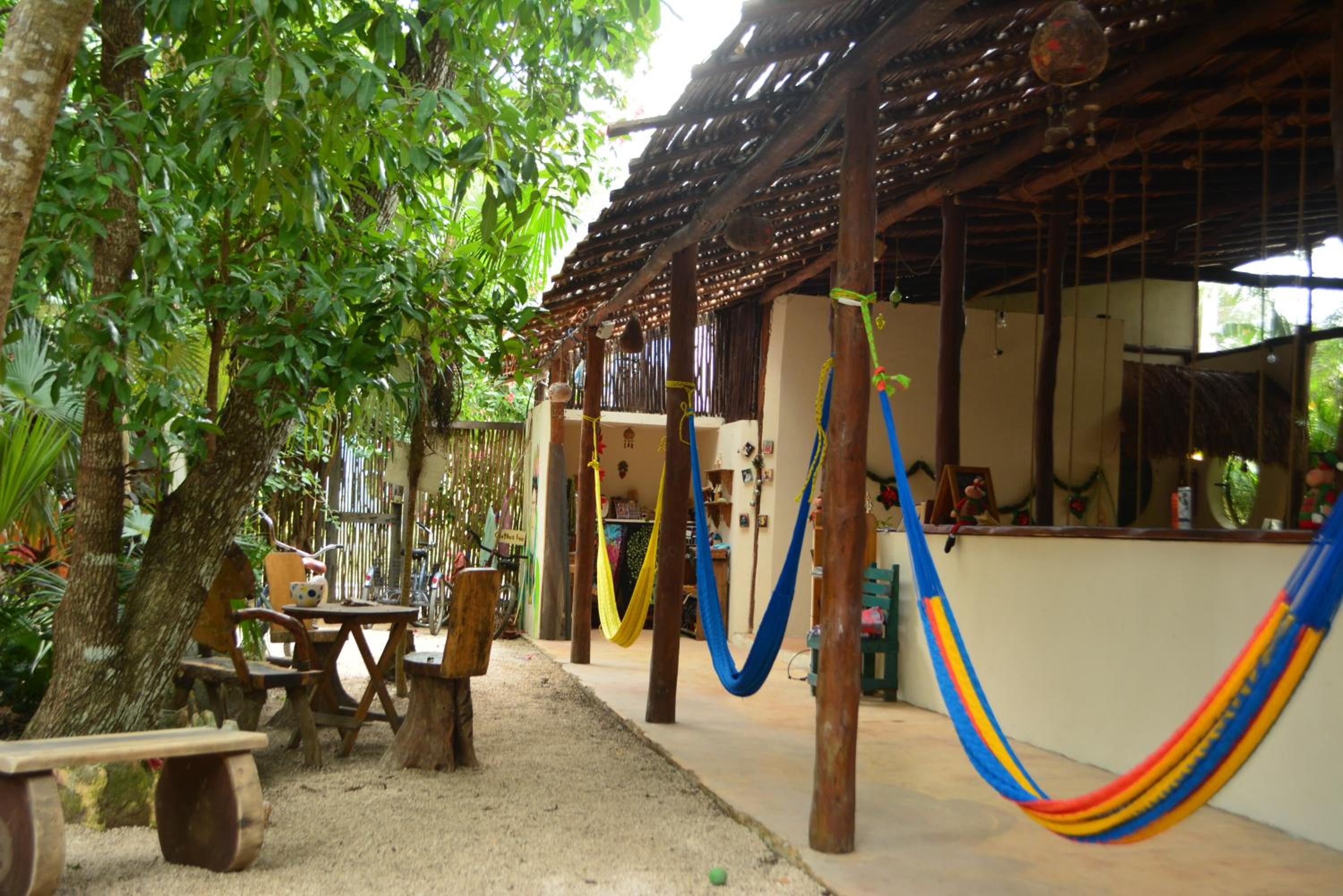 Hostal Mulut Tulum view 3