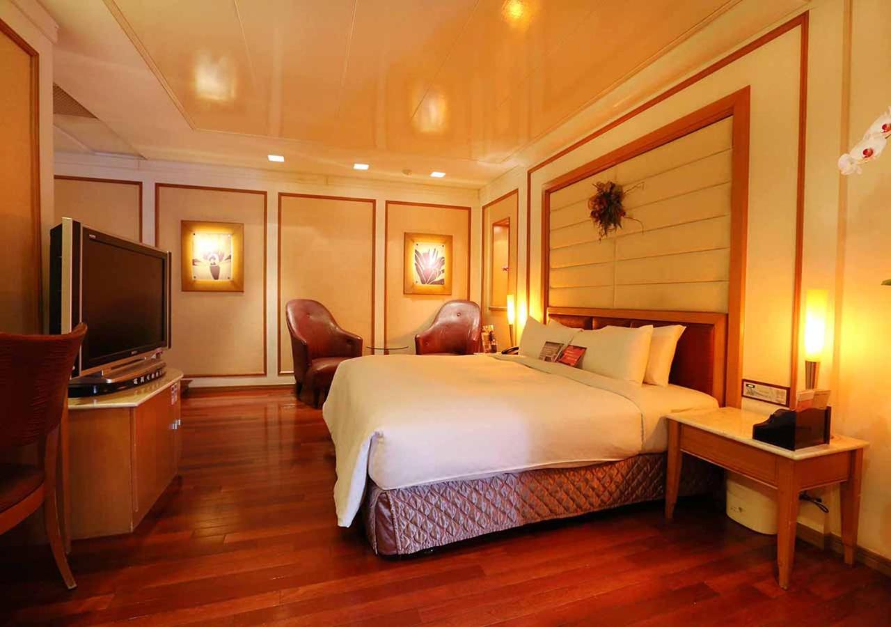 Royal Group Motel Tainan Branch view 2