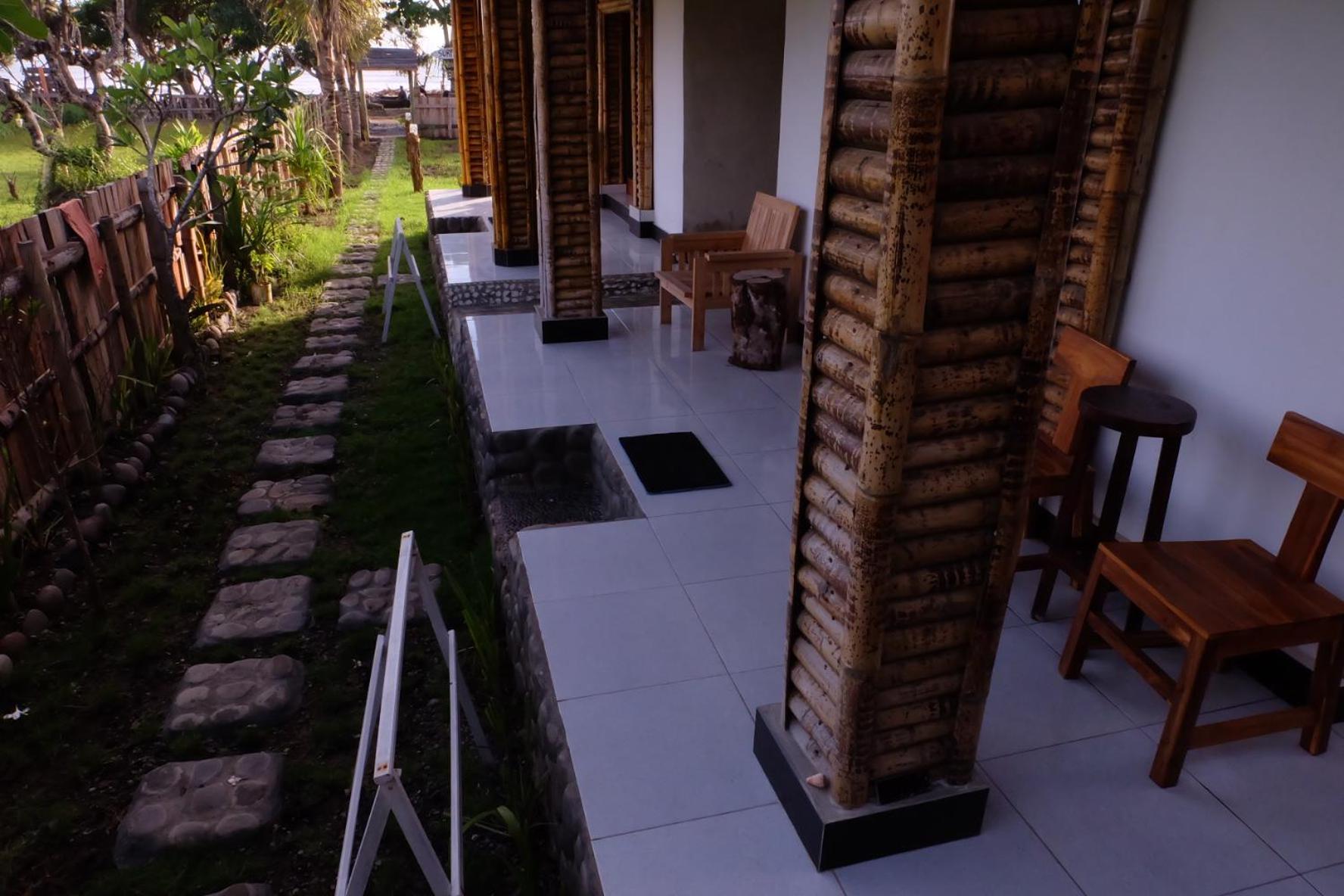 THE NYAMO surfschool & stay view 4