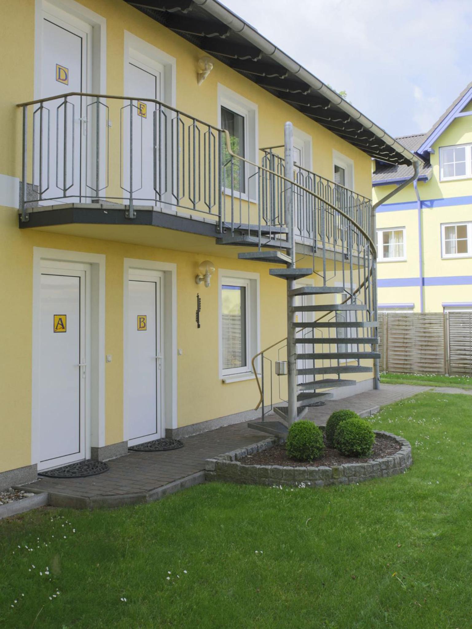 Appartementhaus Gutenberg - Ruhig & zentral in Binz - Parkplatz kostenlos - WLAN - 6 Min zum Strand - 2 Min zum See