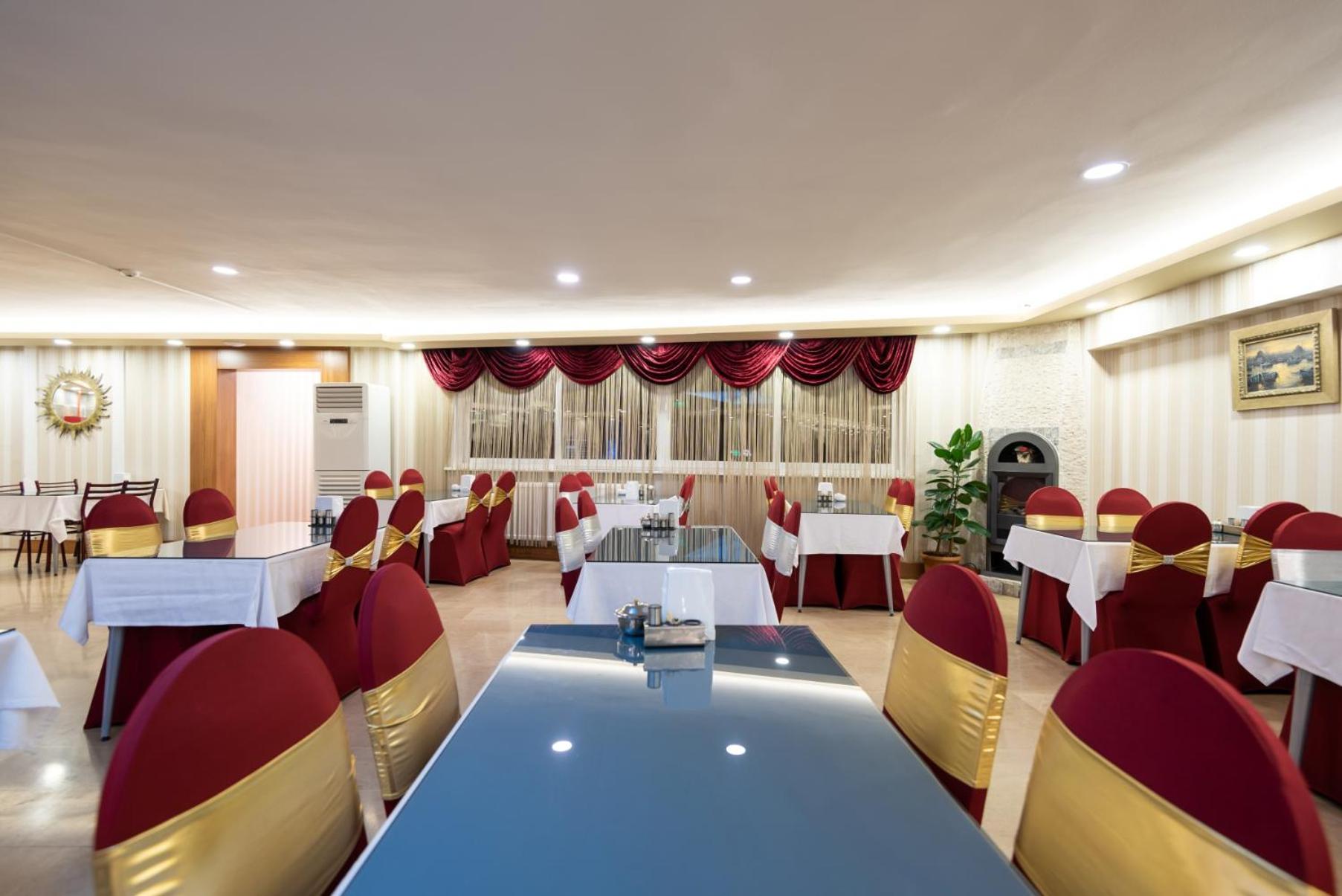 restaurant