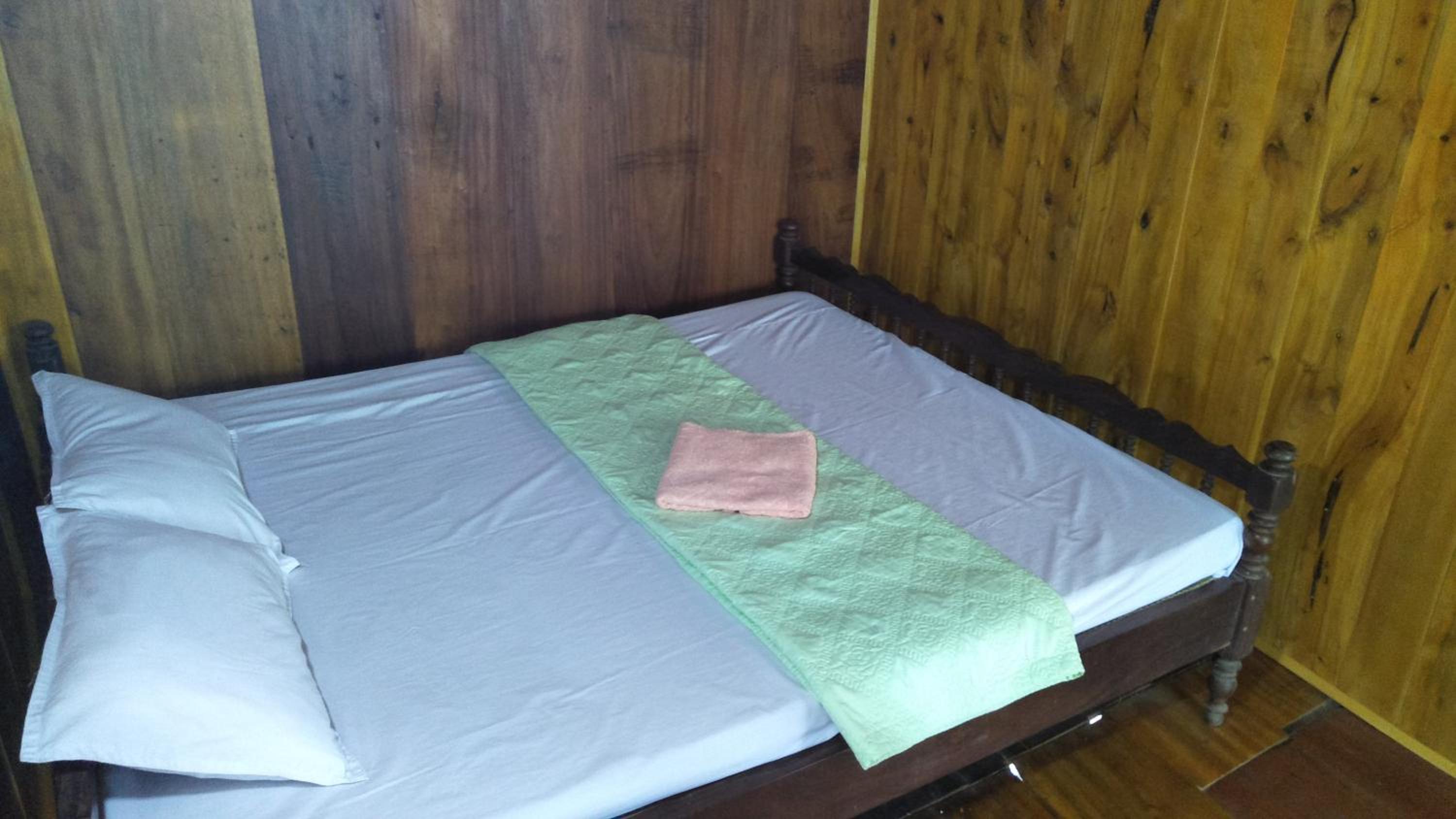 Ba Be lake-Huyền Hào Homestay