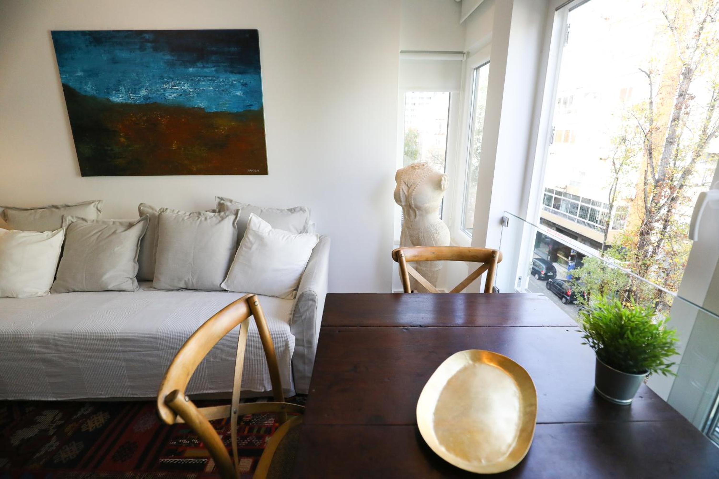 Central Lisbon Luxury Apartment view 4
