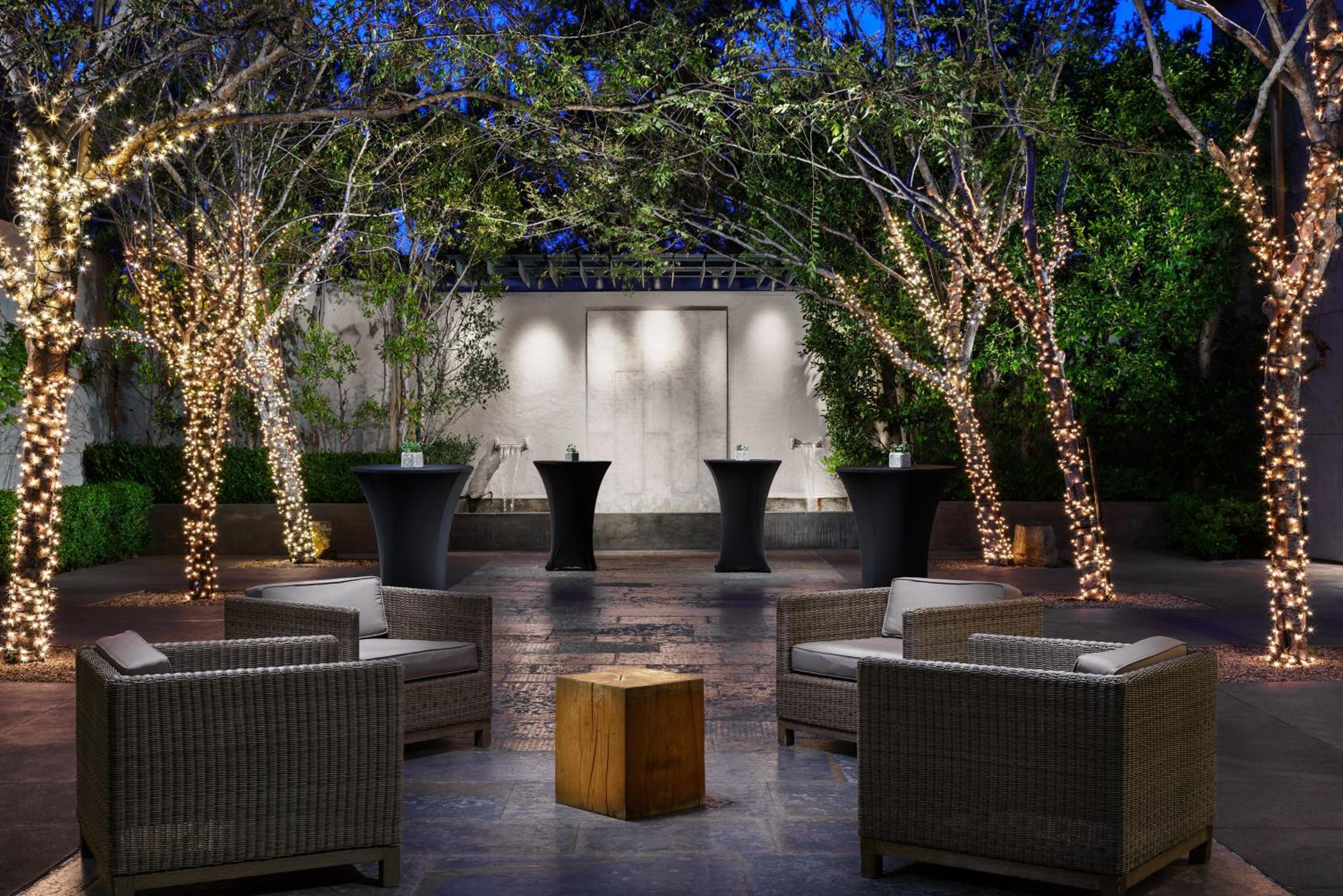 Luxe Sunset Boulevard Hotel-4
