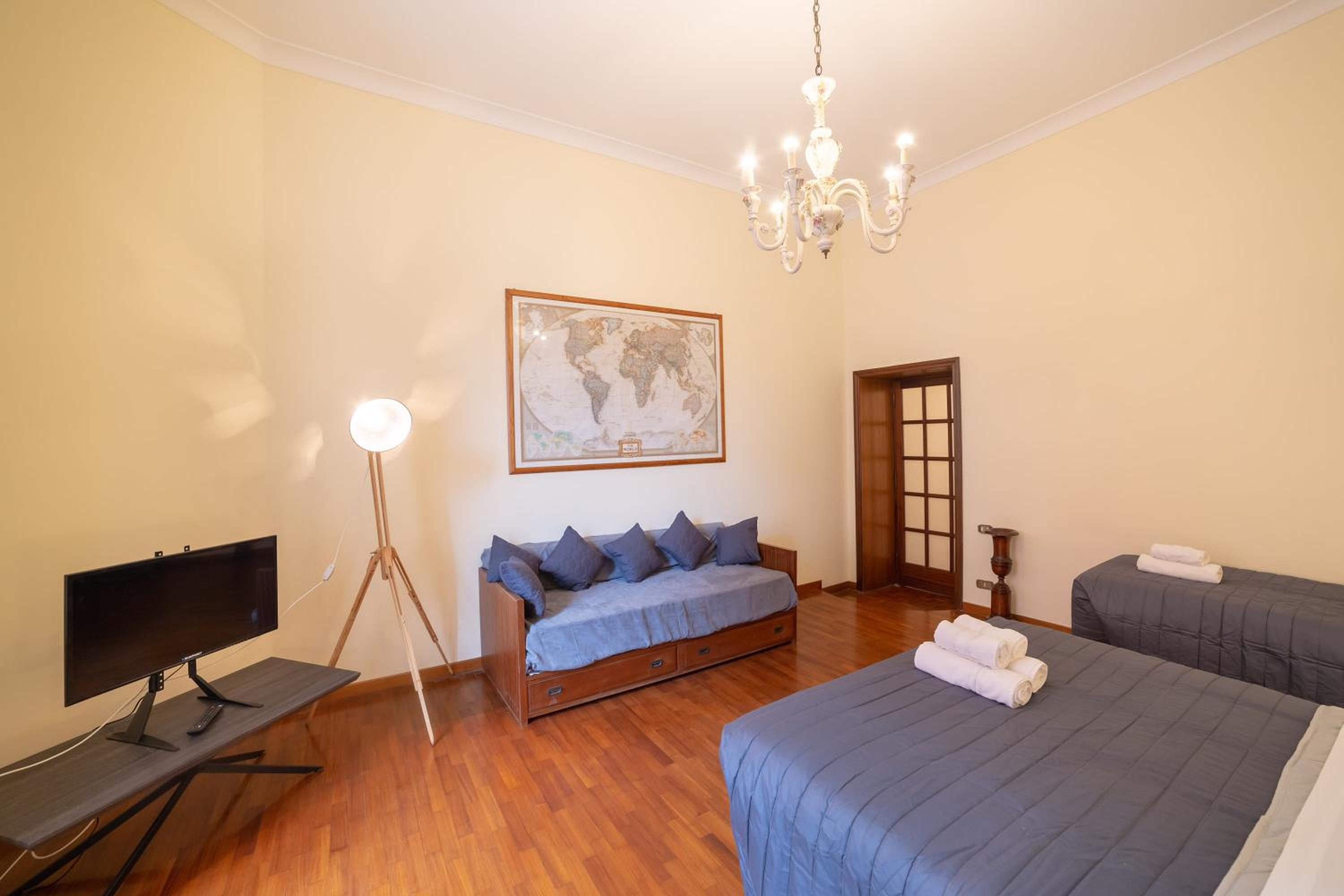 The Dante Apartment By HouseinNaples