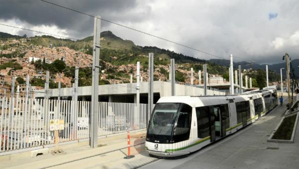Casa Entera-Cerca a Mall La Central y Estación de Tranvía
