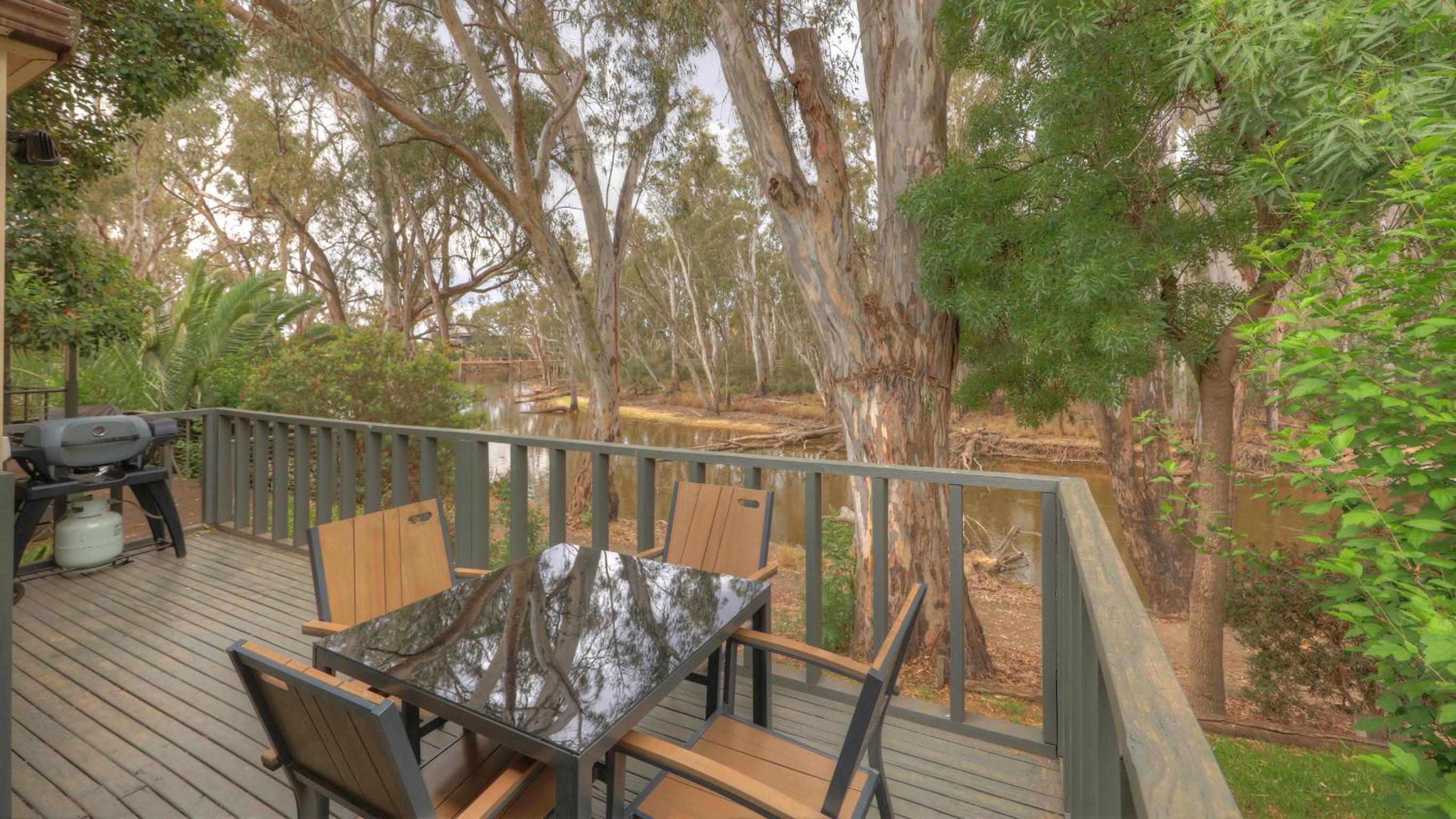 Moama Riverside Holiday Park