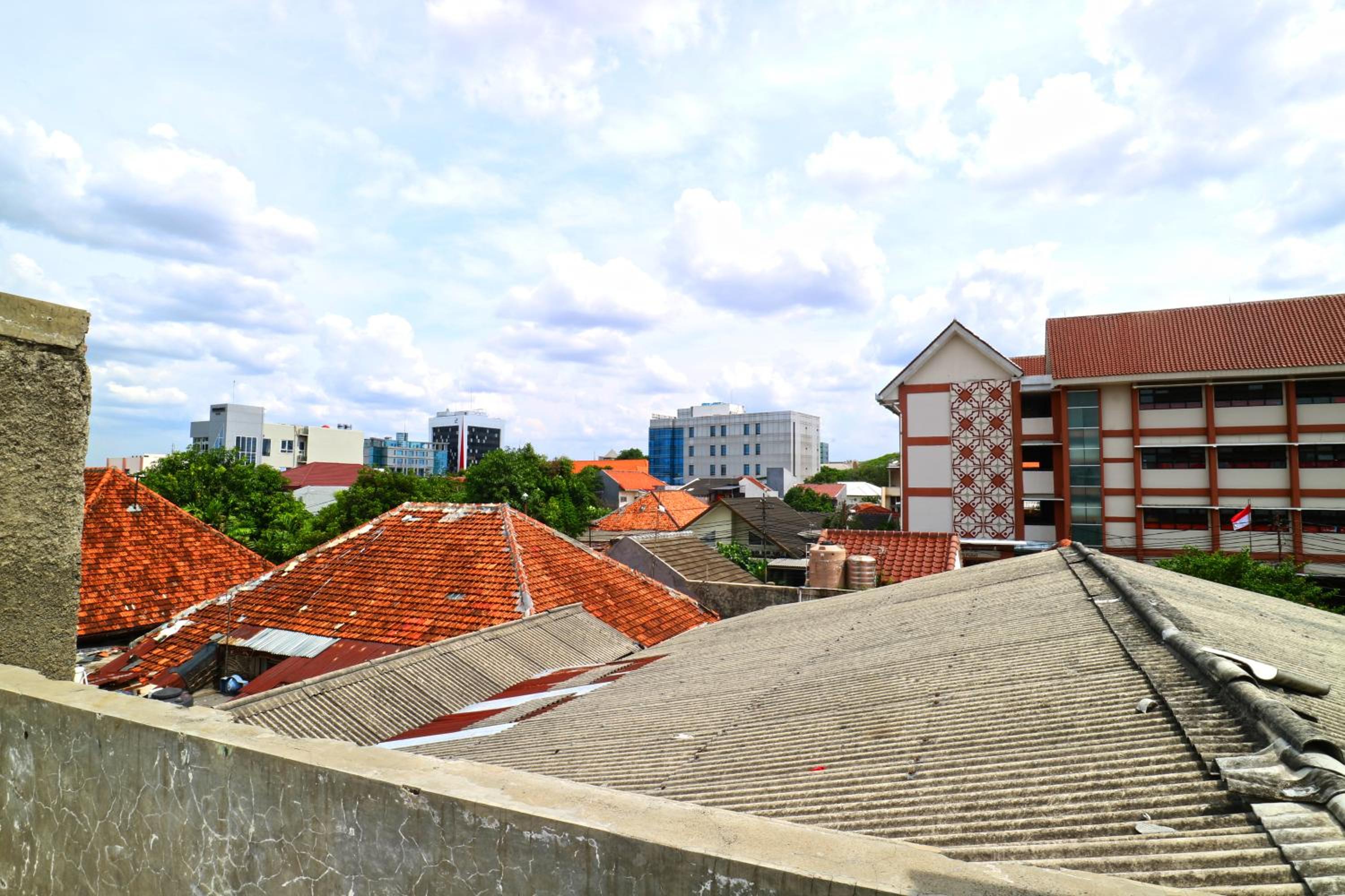 Premium Senen Guesthouse - Female Only