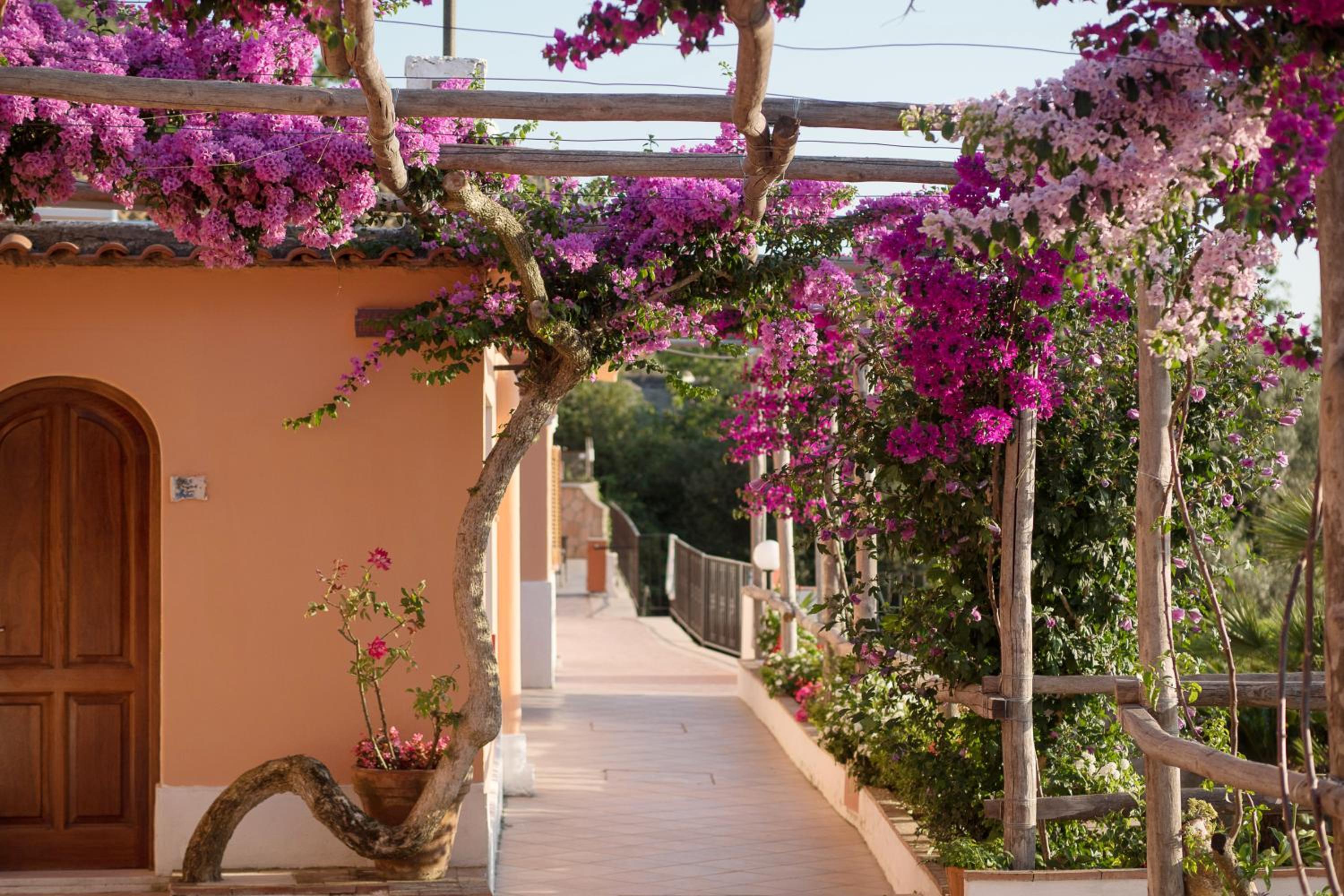 Hotel Il Girasole - Image 1