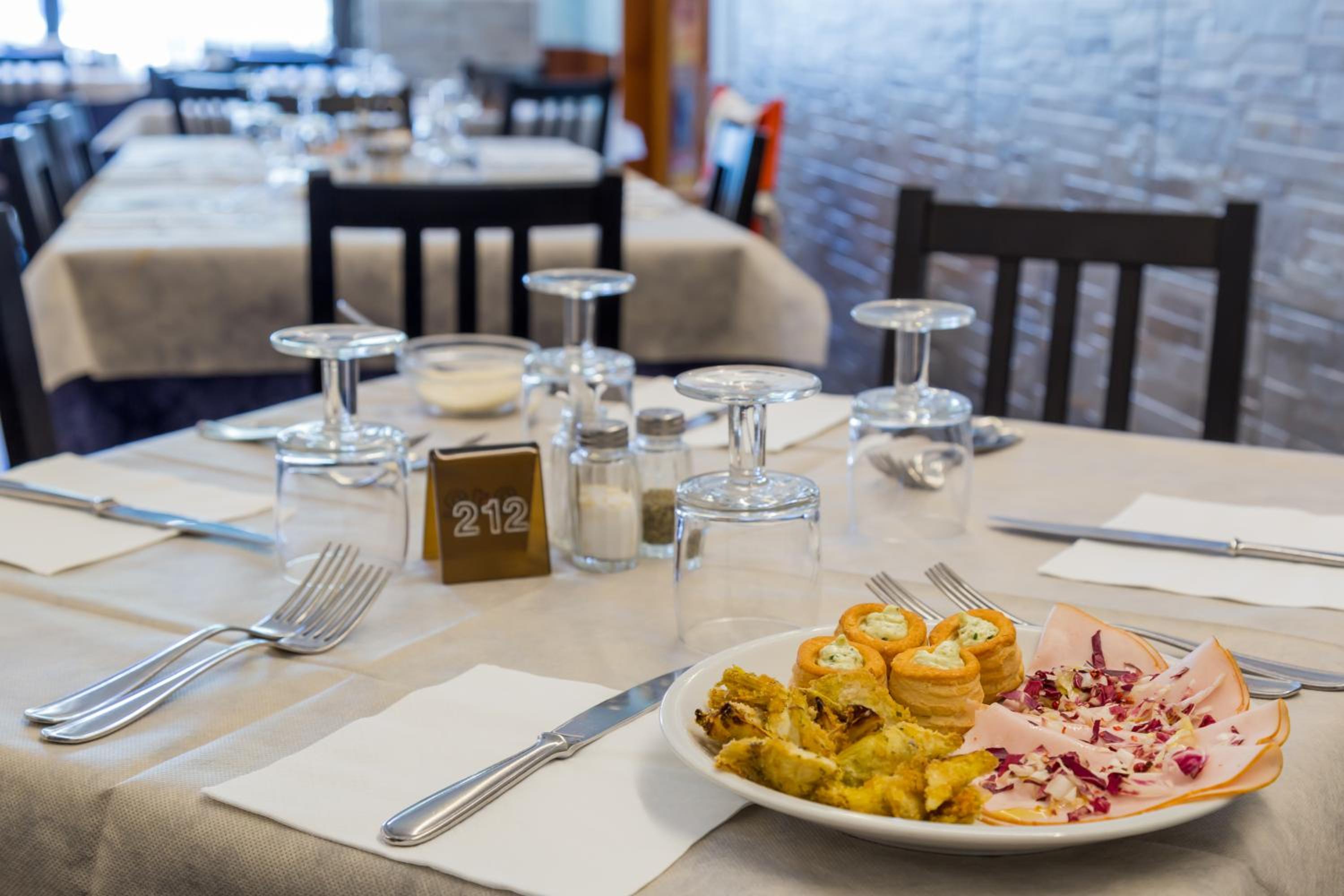 restaurant