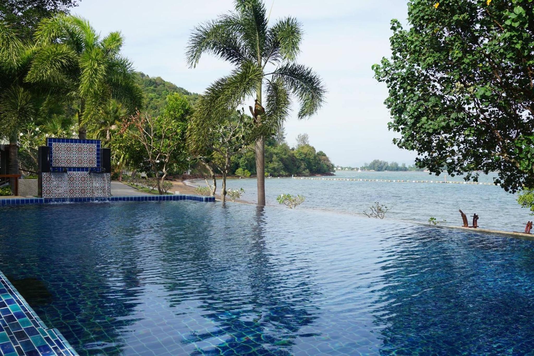 Seashell Village Resort