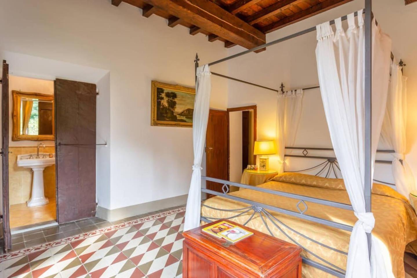 Villa Eugenia Tuscany with private Pool, Sauna & Gym