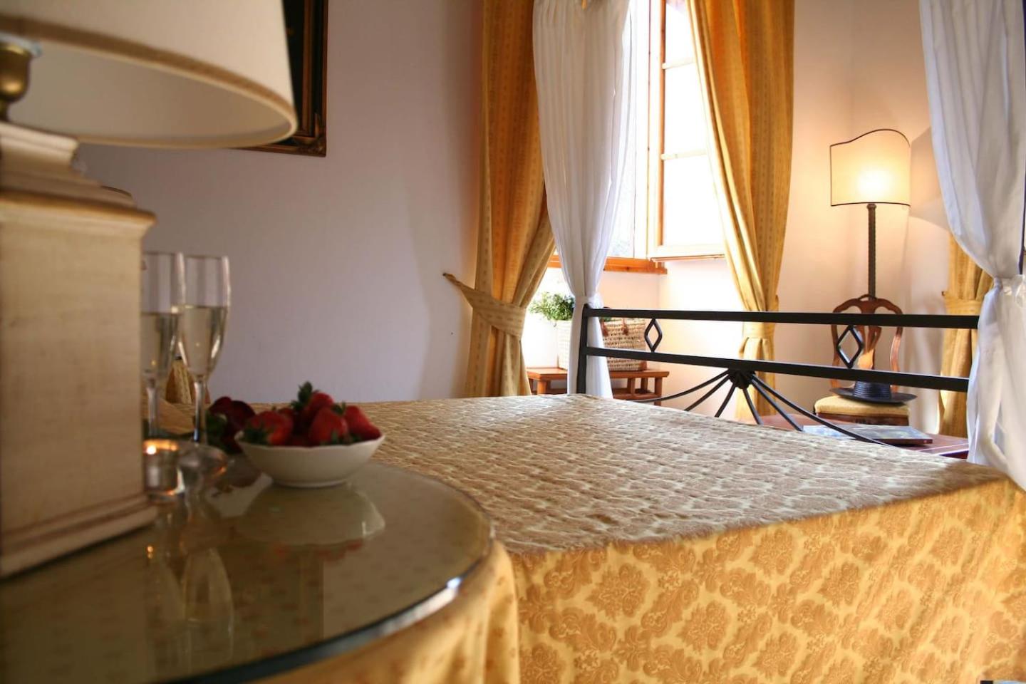 Villa Eugenia Tuscany with private Pool, Sauna & Gym