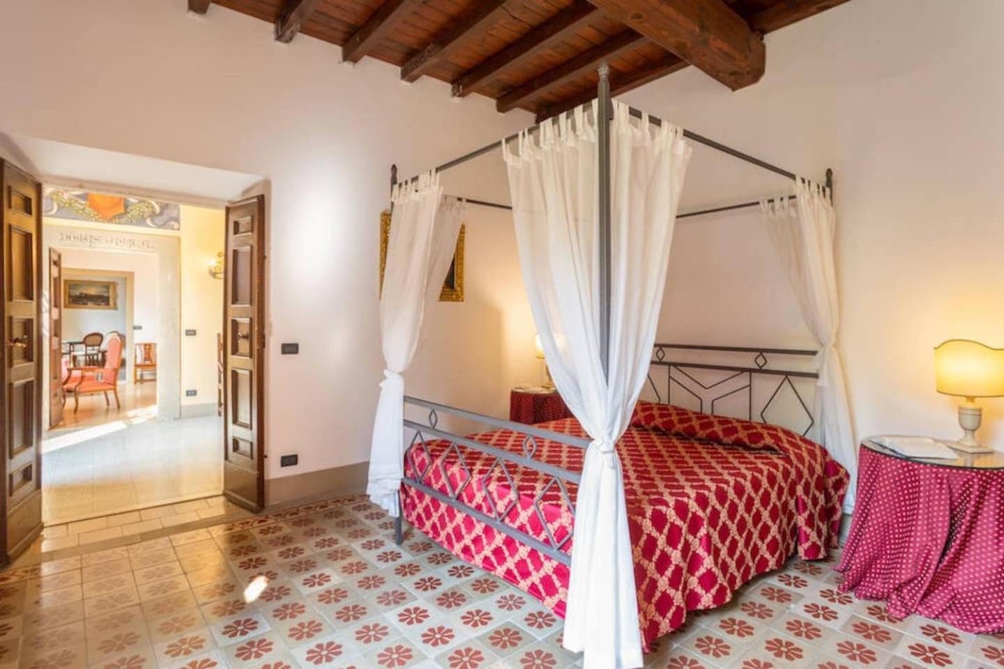 Villa Eugenia Tuscany with private Pool, Sauna & Gym