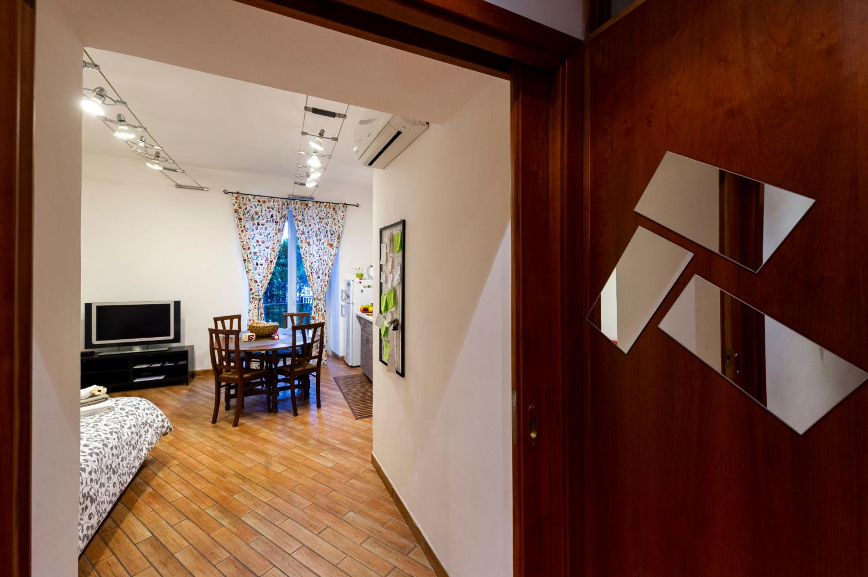 Home Toledo 355