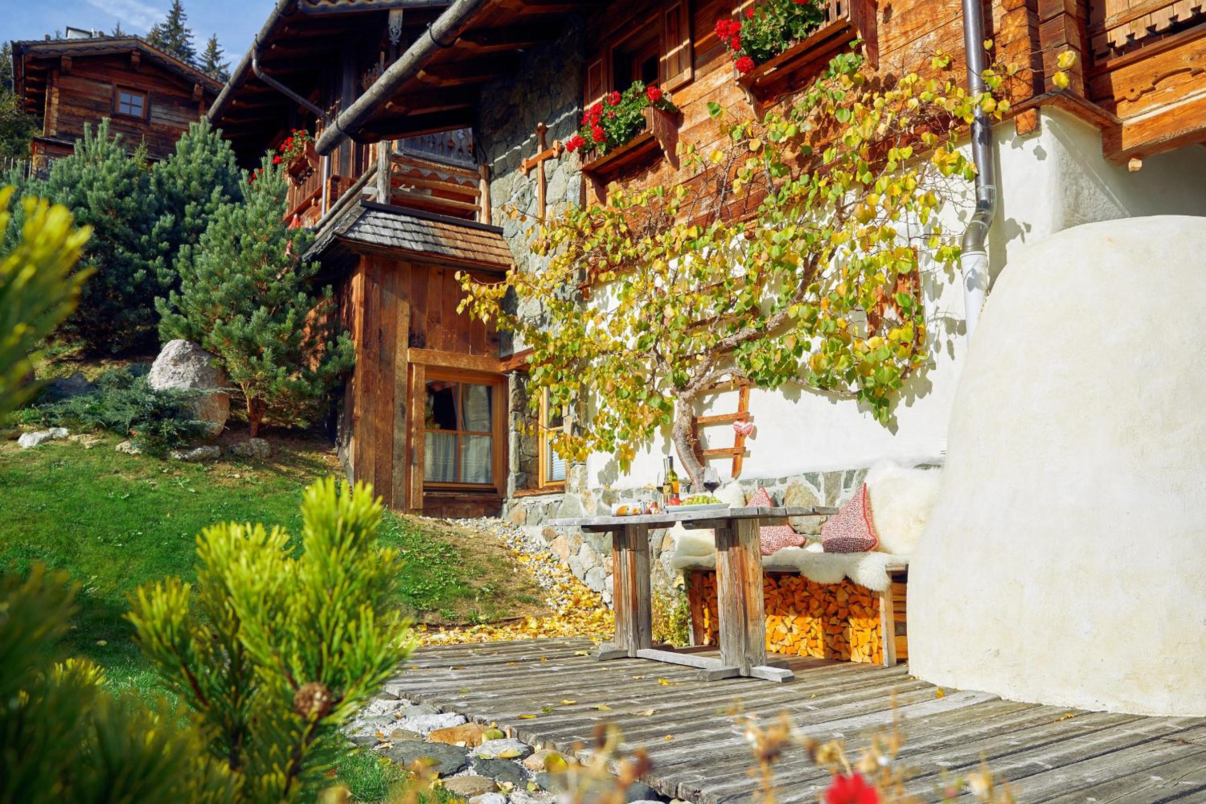 Almdorf Flachau - Luxus Hüttenurlaub