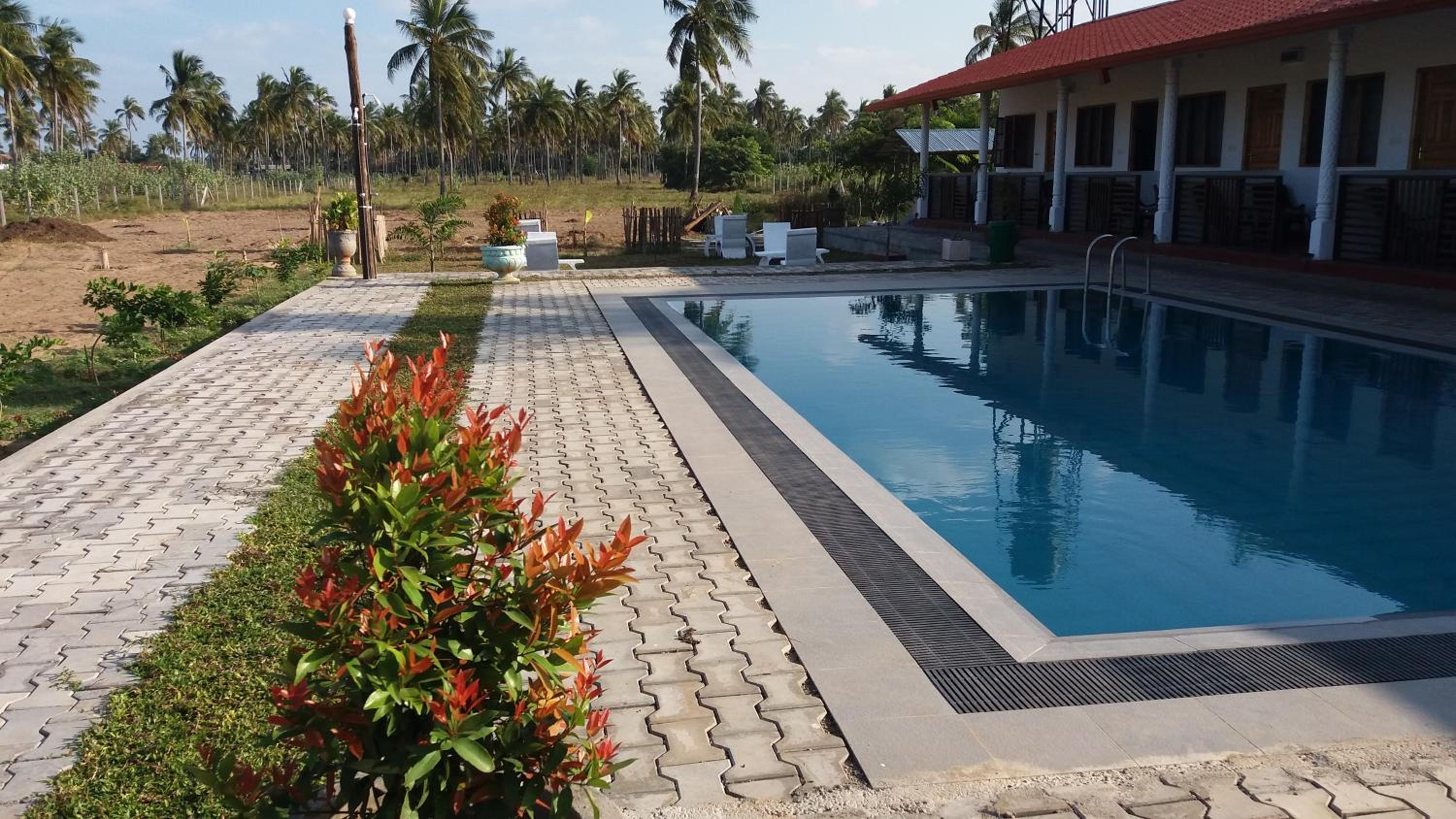 Shan Guest and Restaurant Nilaveli