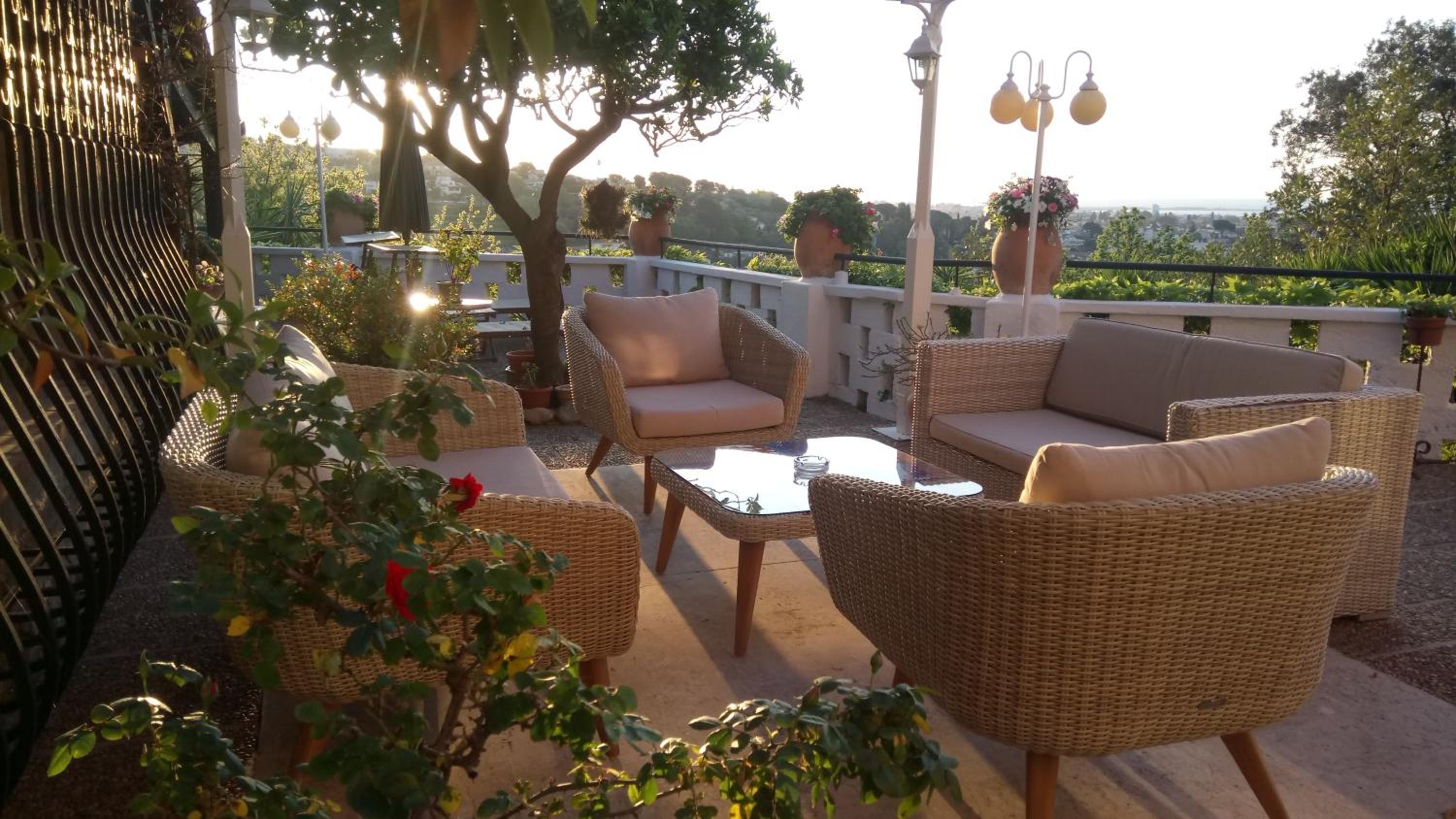 Chambres d'hôtes Les Terrasses du Soleil view 5