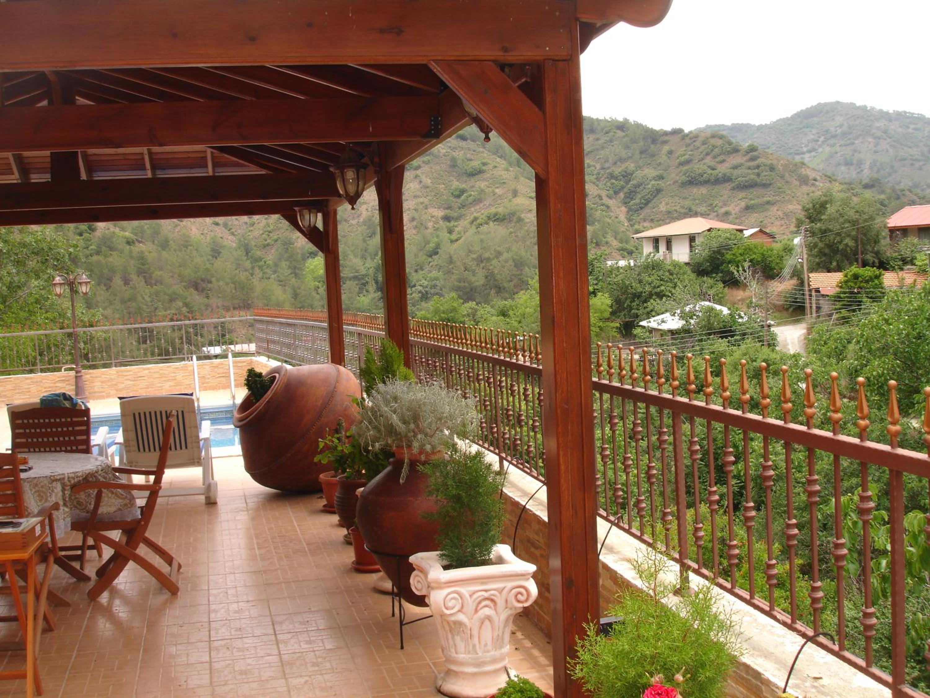 The Love Holiday House