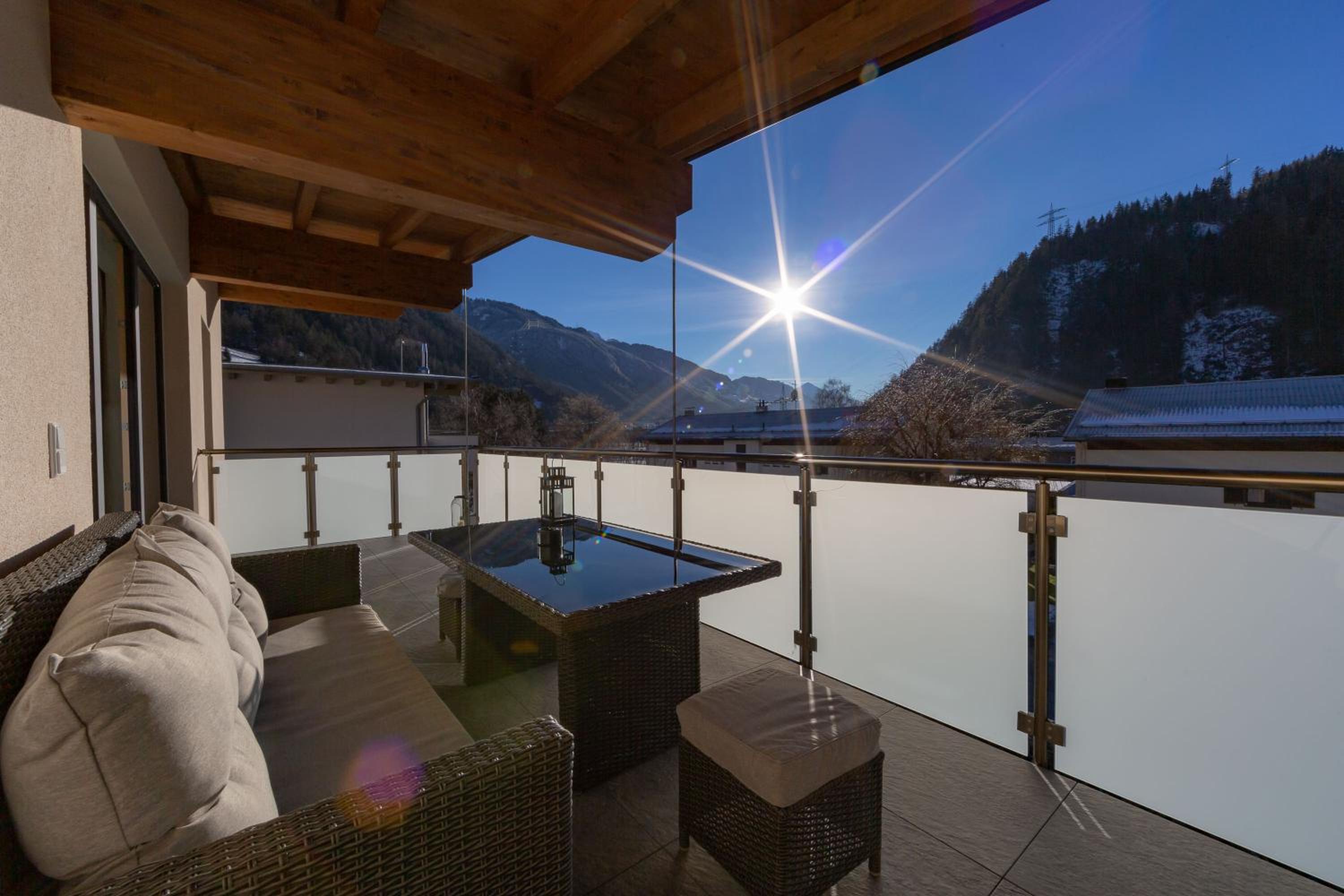 Alpen Apart Heiss - DELUXE XL Apartments view 3