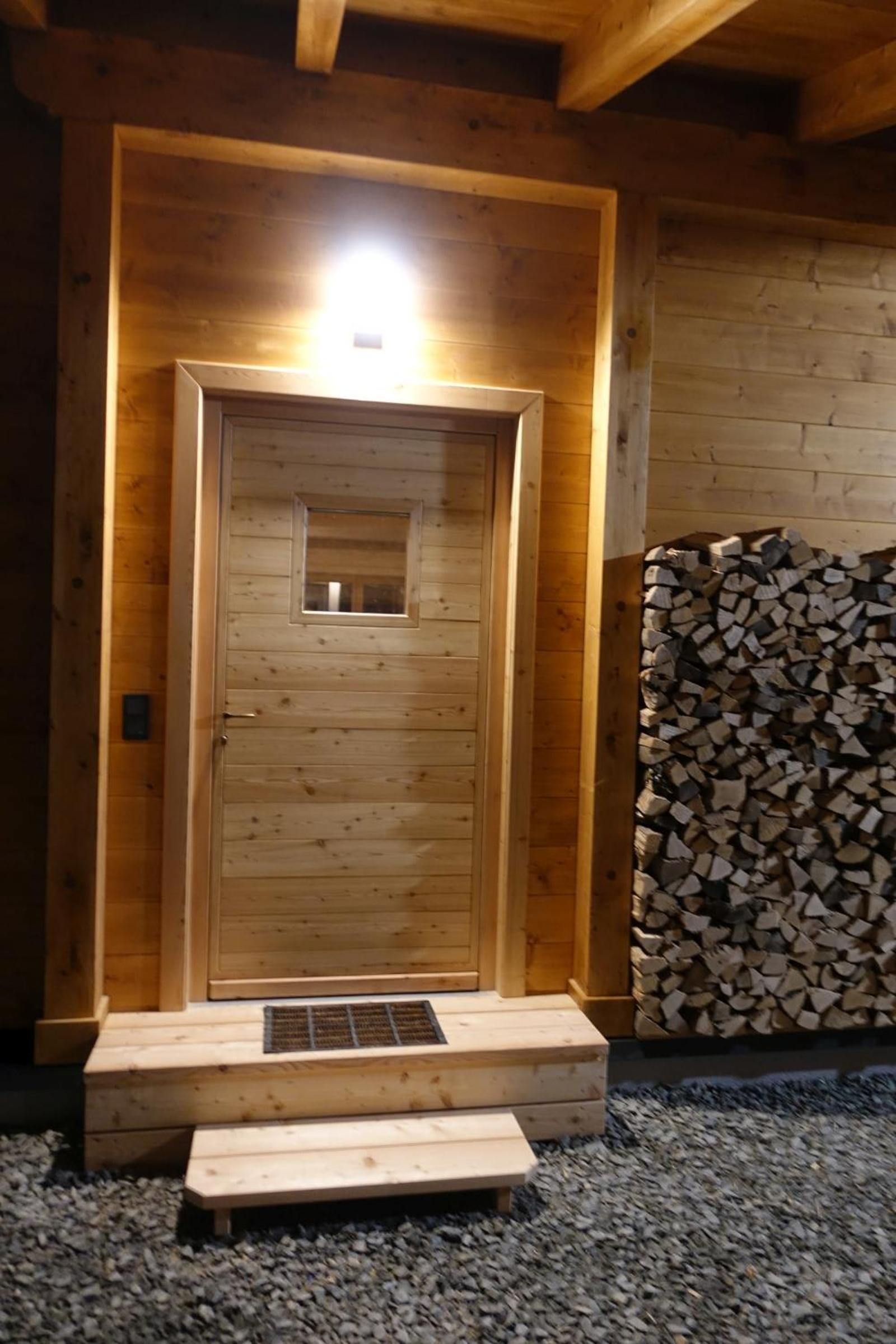 Photo 33