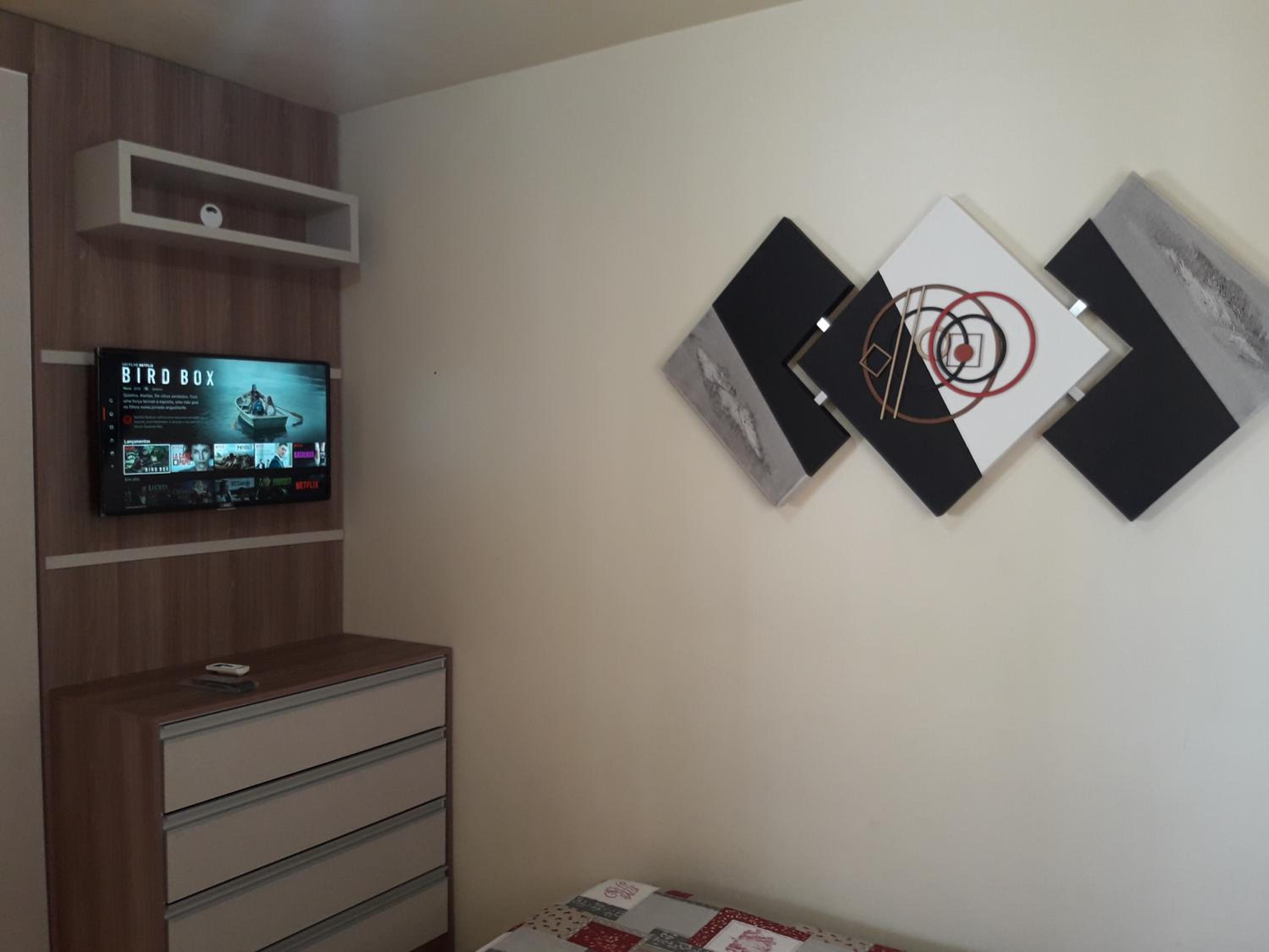 APTO 50M PRAIA NA AVENIDA - 6 PESSOAS, CHURRASQUEIRA, WIFI, SACADA, GARAGEM PARA VEICULOS PEQUENOS! - Residencial Roveda view 3