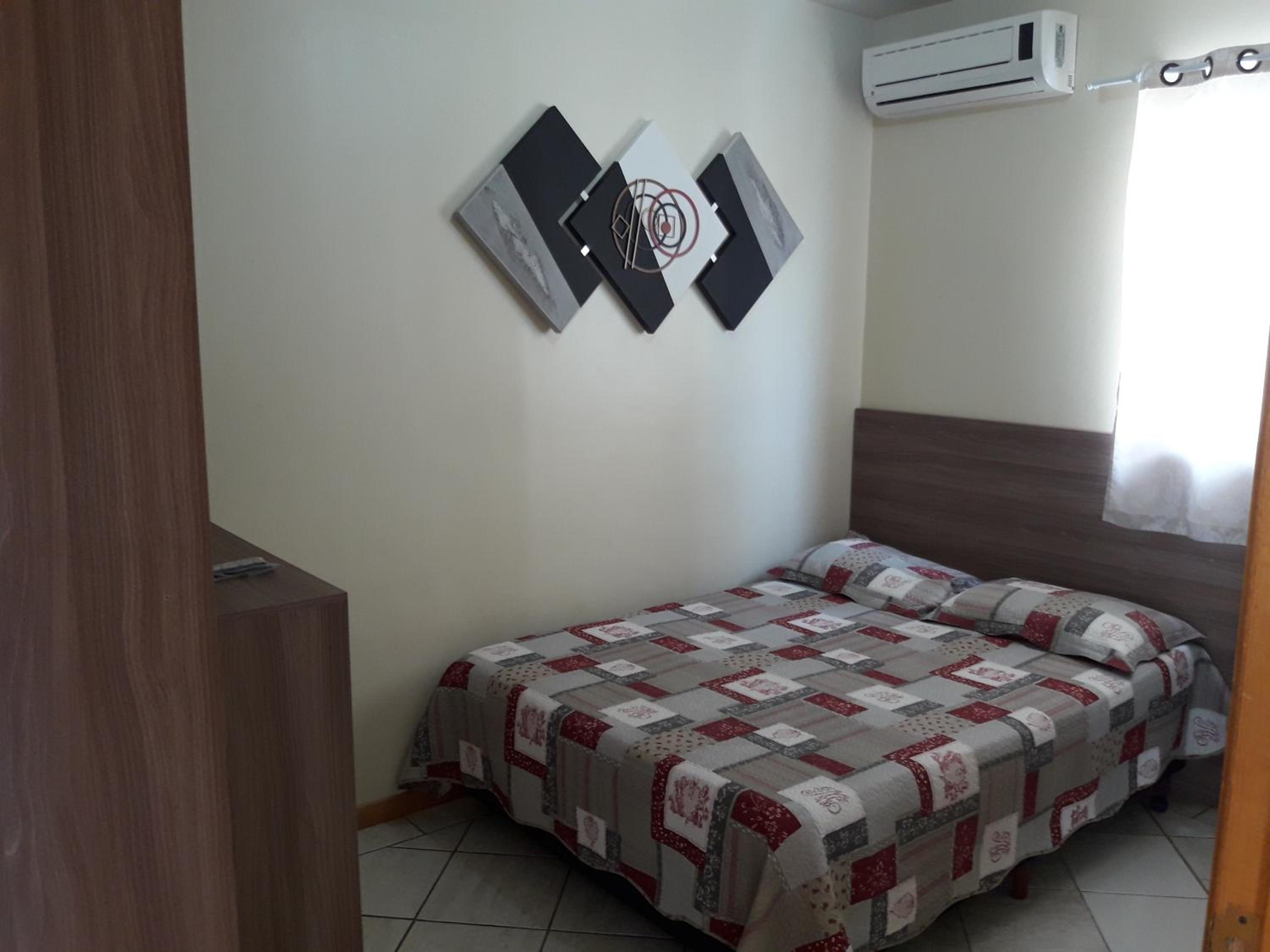 APTO 50M PRAIA NA AVENIDA - 6 PESSOAS, CHURRASQUEIRA, WIFI, SACADA, GARAGEM PARA VEICULOS PEQUENOS! - Residencial Roveda view 2