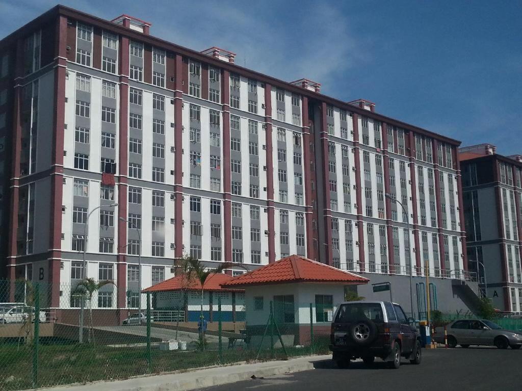 Sri Nabalu Apartment Platinum Putatan photo 5