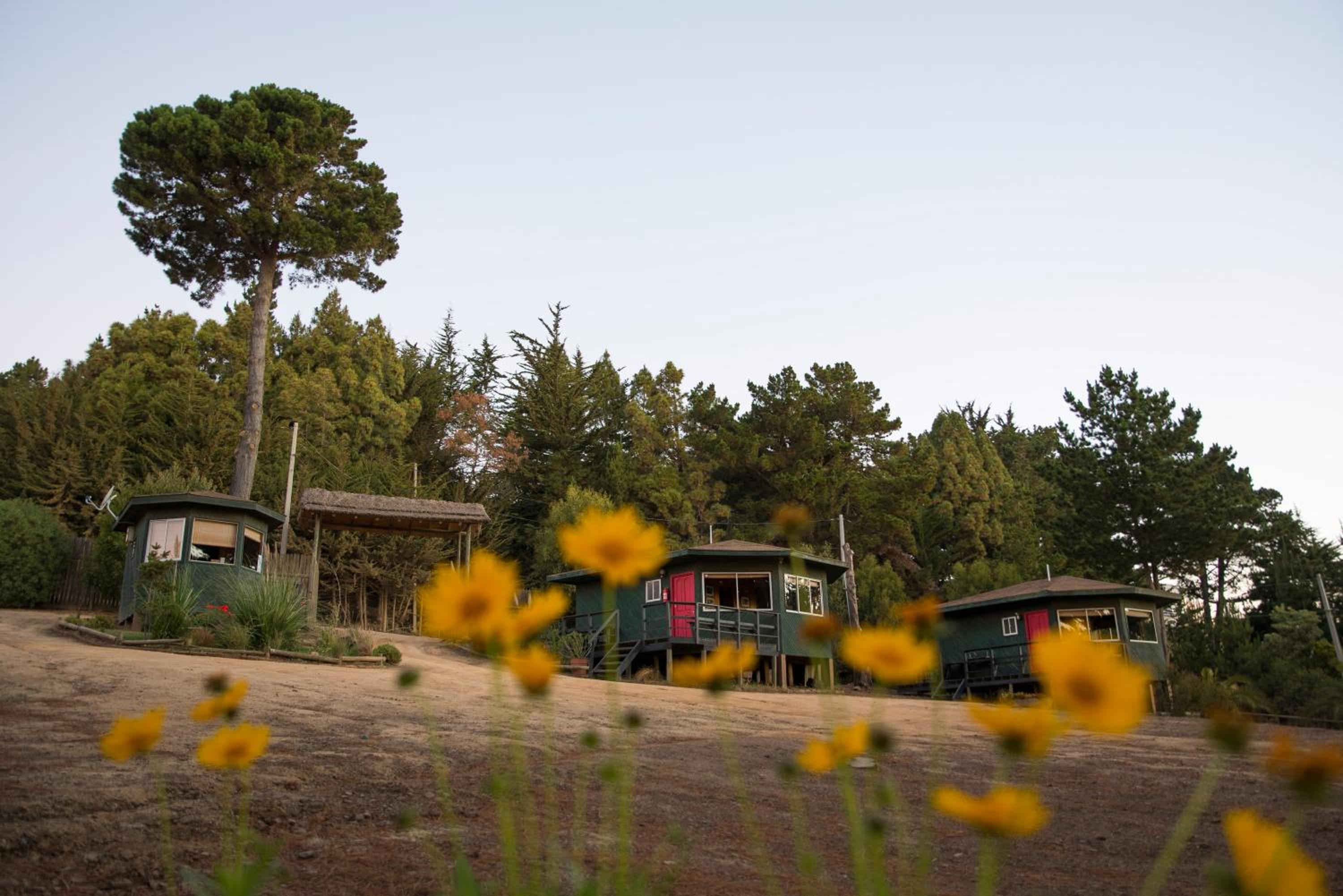 Hotel Cabañas Lugano - Image 1