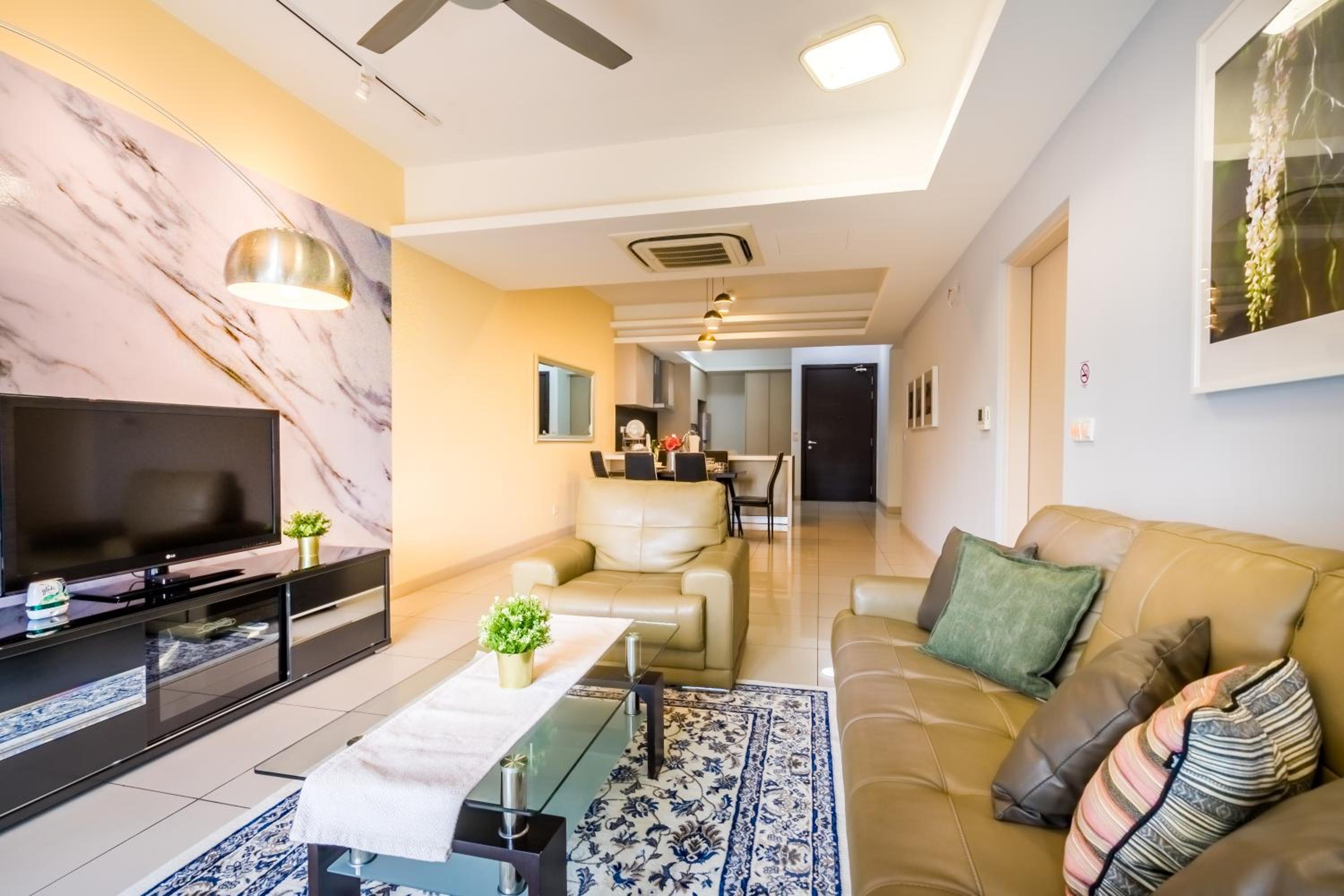 Suasana Bukit Ceylon by Plush