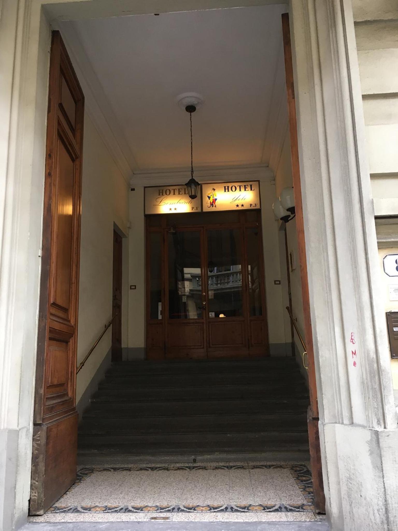 Hotel Pink Wolf - Image 1