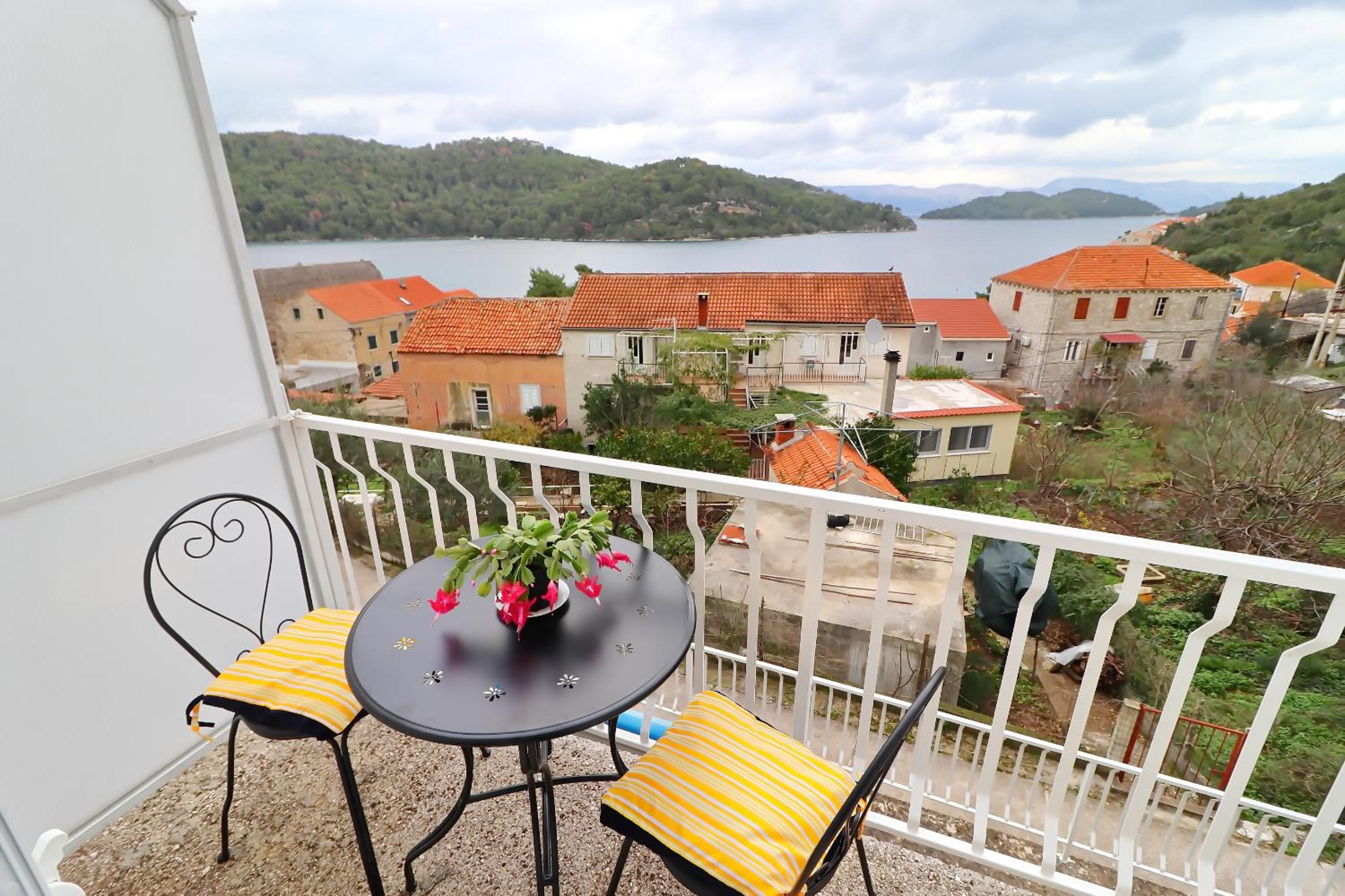 Apartments Nodilo