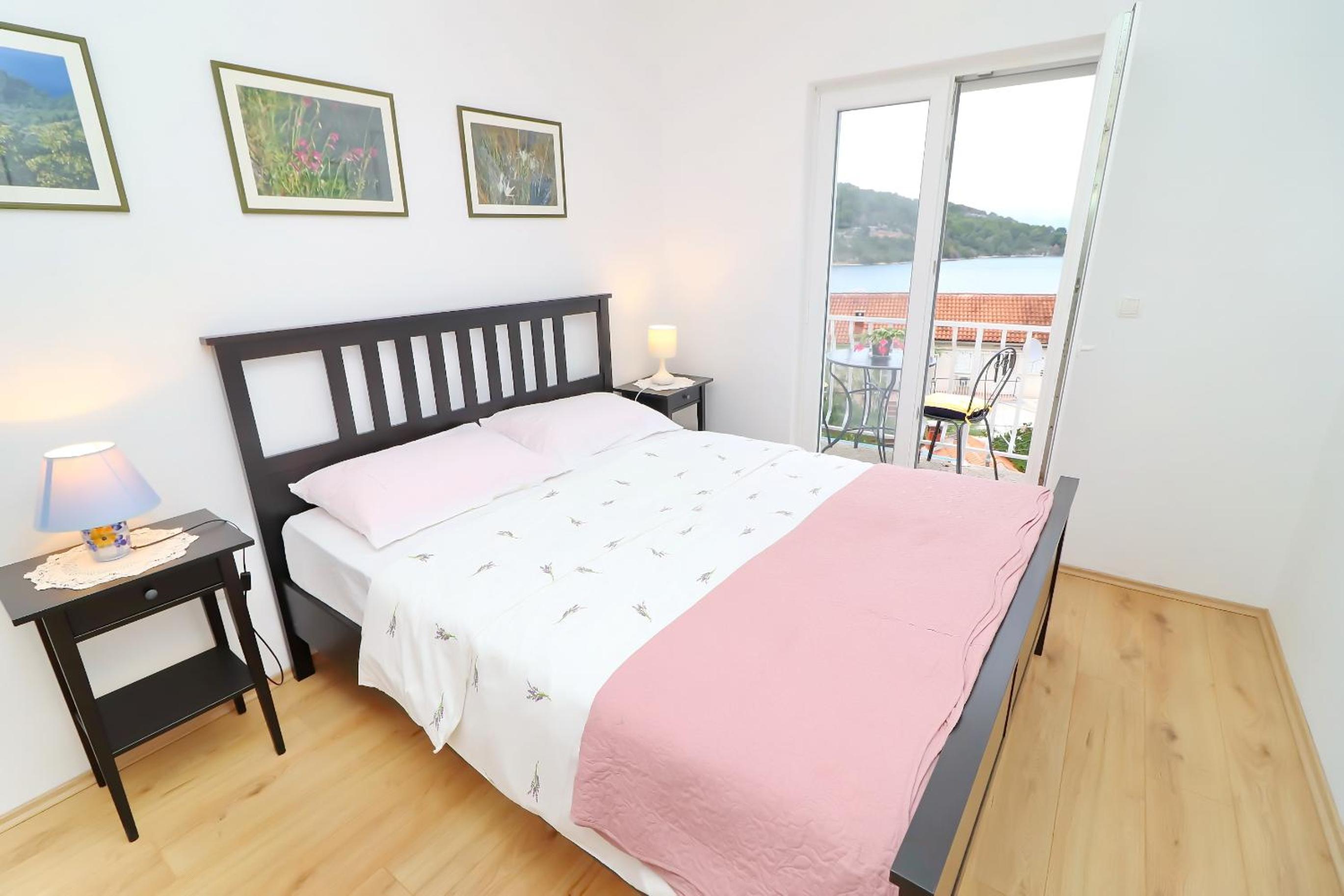 Apartments Nodilo