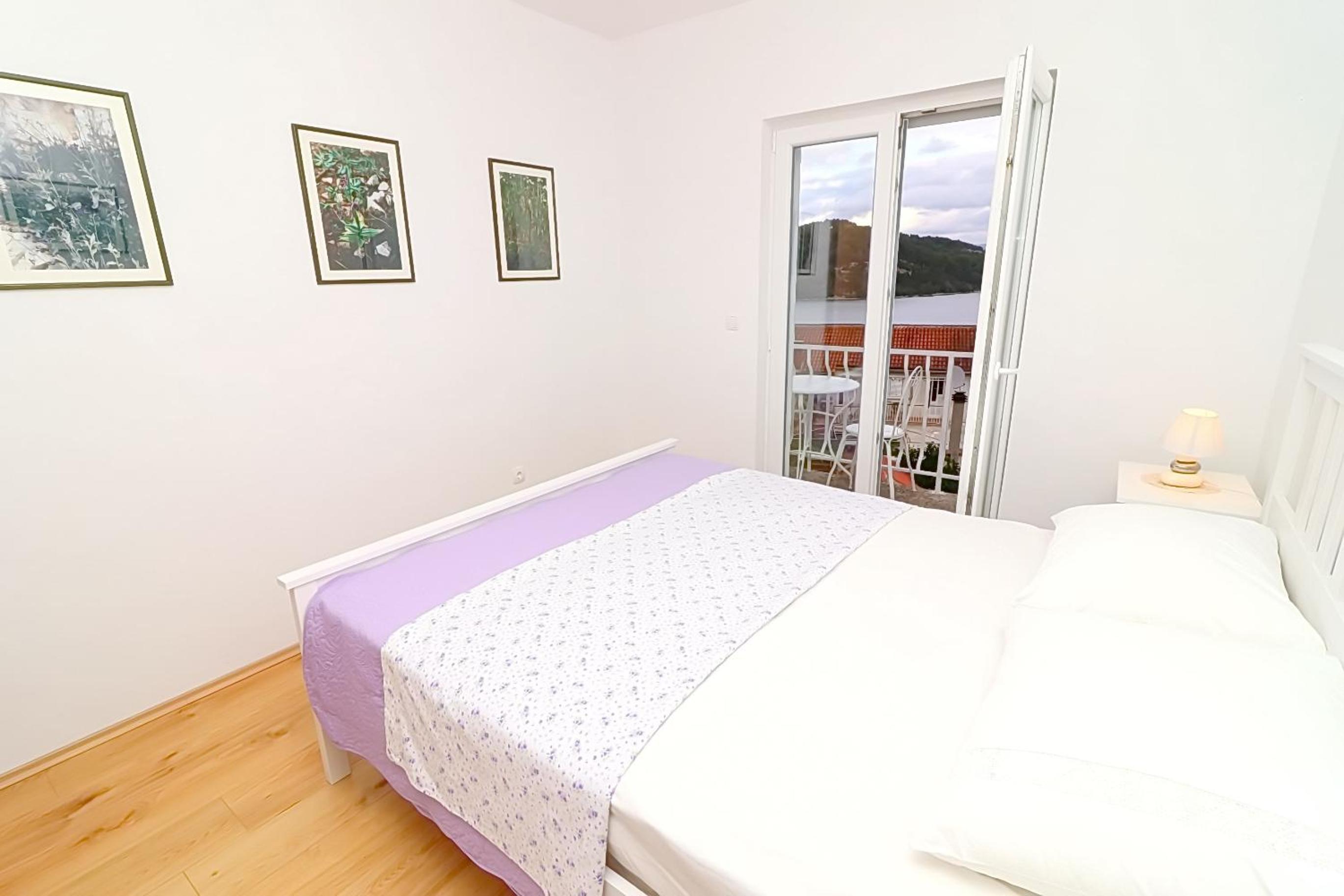 Apartments Nodilo