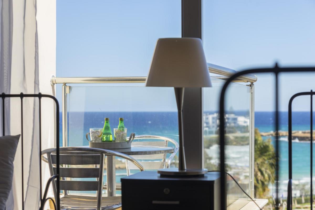 Protaras Fig Tree Bay Suite