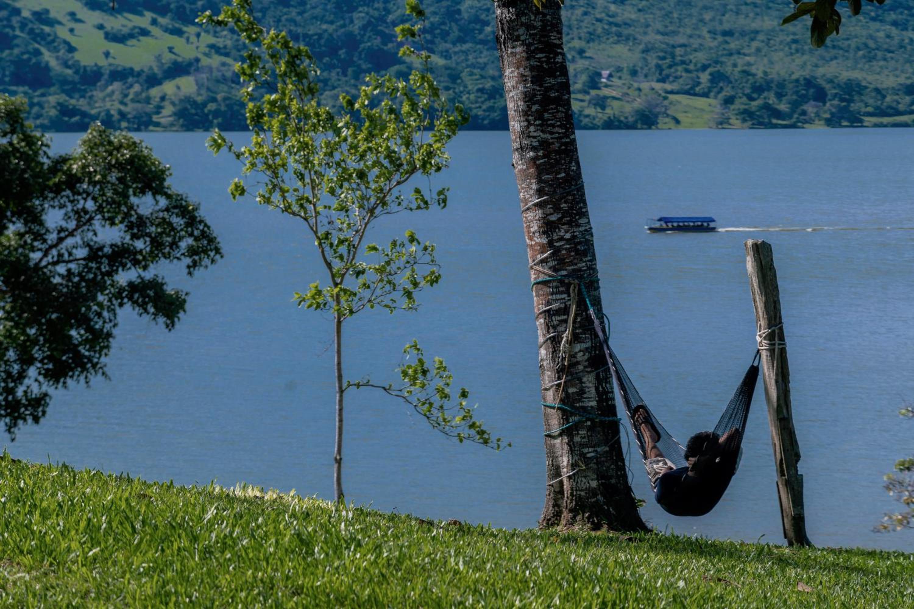 Sauce Lodge - Laguna Azul