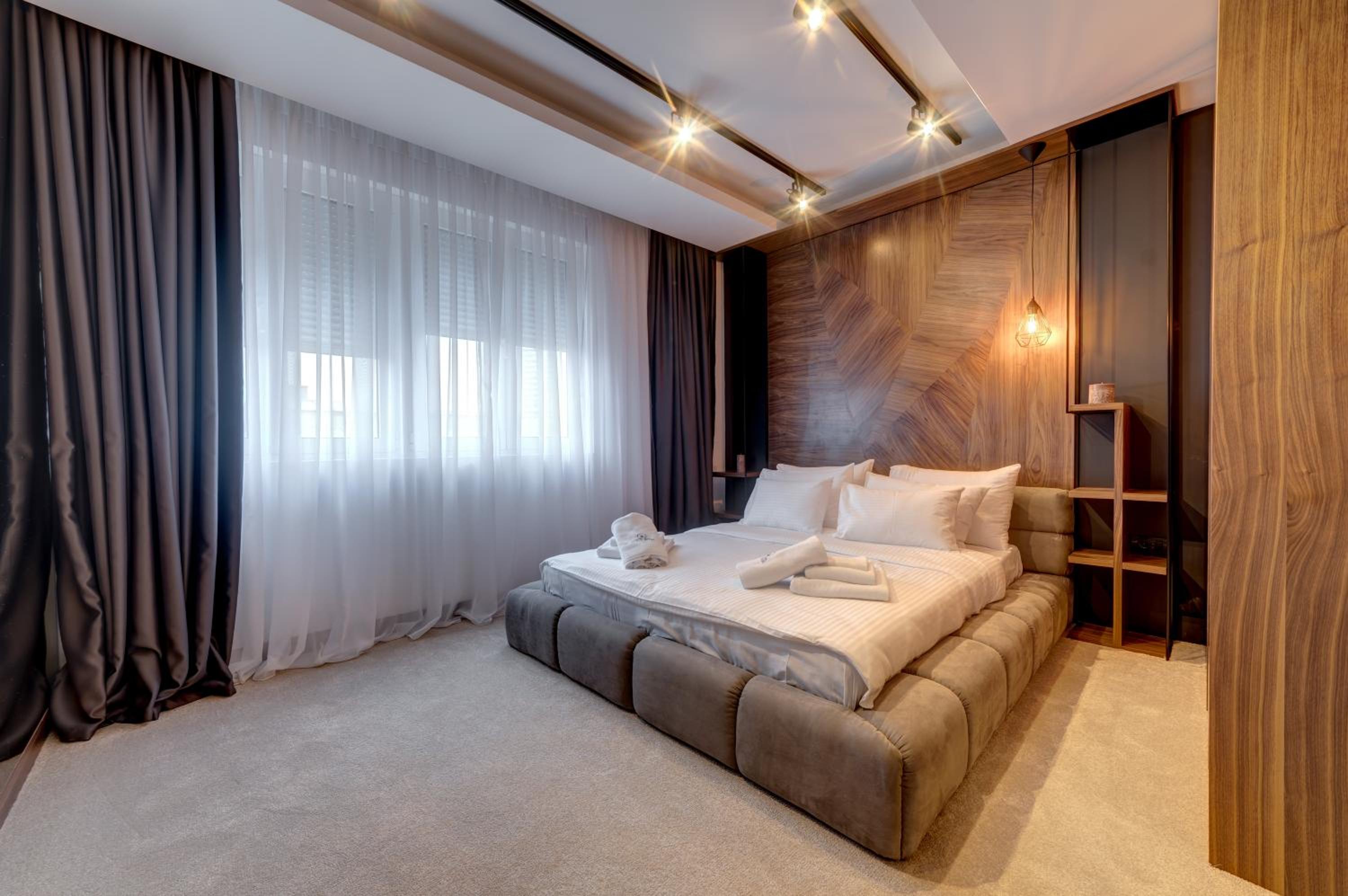 Black Pearl Luxury Suites