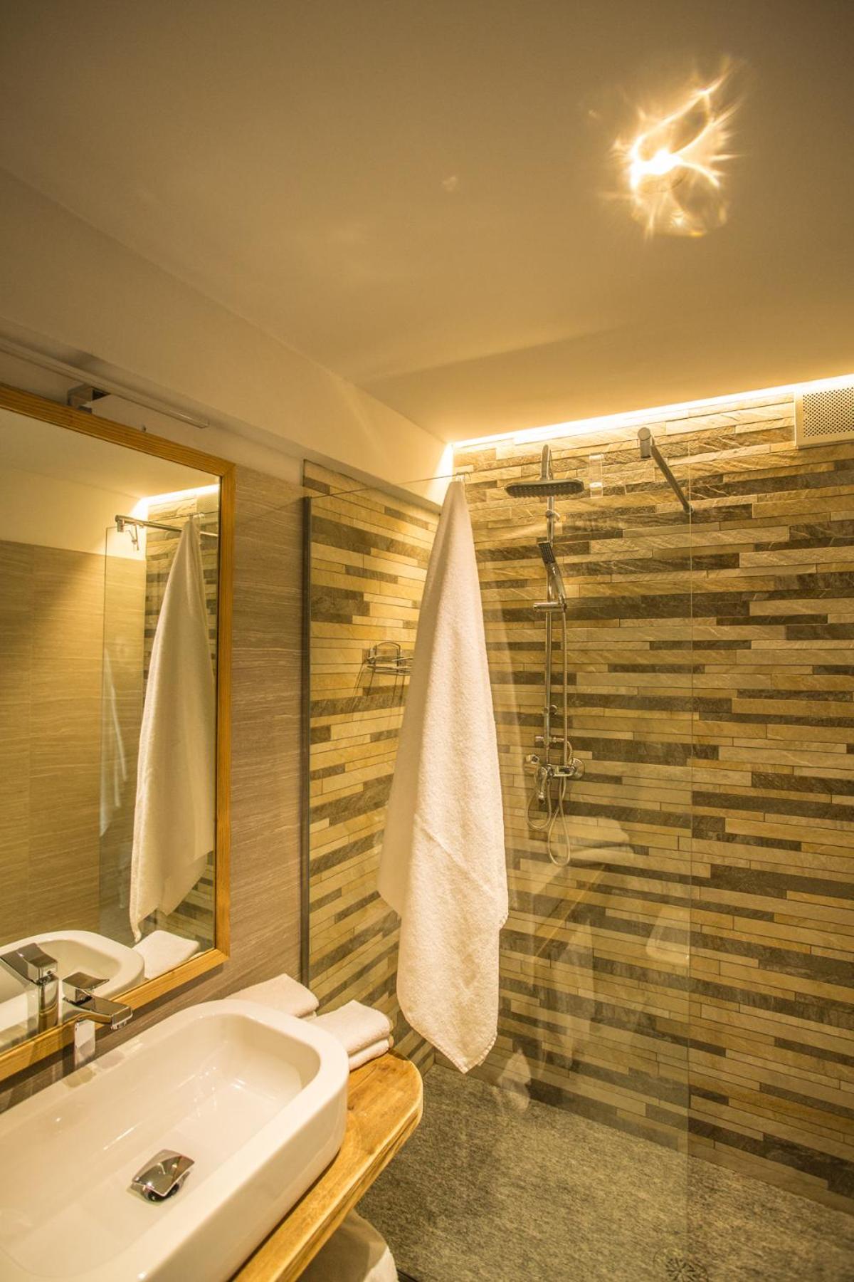 Alpine Rooms Guesthouse